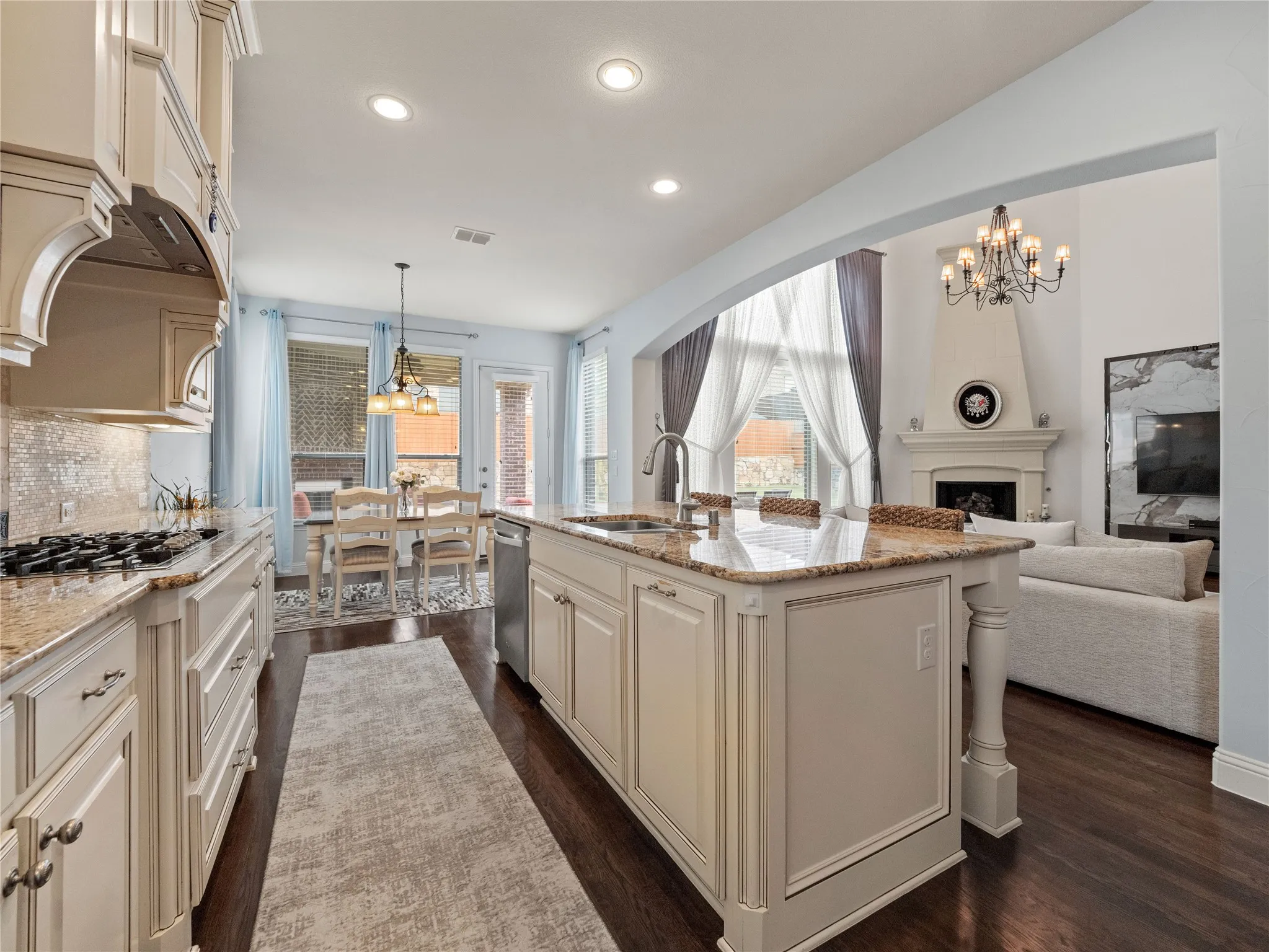Single Family Residence For Sale in Collin County , 1504 Cayman Drive, Allen, Texas 75013, 5 Bedroom, 5 Bathroom, 3 Garage spaces, 4,478 Sqft, built in 2013, mls#21217869, Real Estate Agent in Allen, Homes For Sale in Collin county, Homes For Sale in Allen, Realtor in Allen Texas, Real Estate Brokerage Independent Realty Texas, Luminita Cordes Realtor