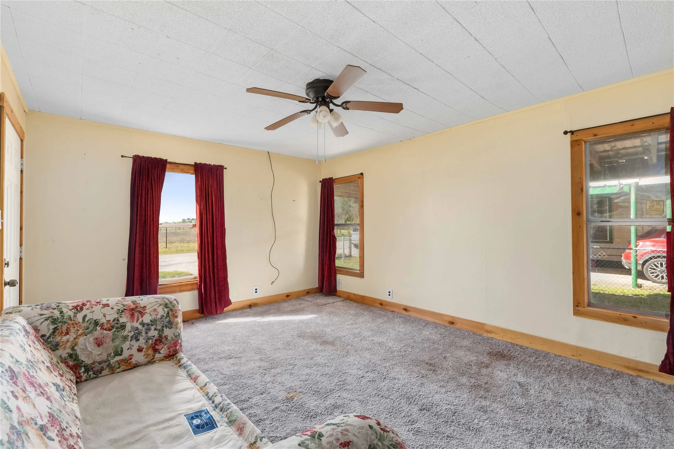 Single Family Residence For Sale in Brown County , 510 Medcalf Street, Bangs, Texas 76823, 2 Bedroom, 1 Bathroom, Garage spaces, 918 Sqft, built in 0, mls#21216630, Real Estate Agent in Bangs, Homes For Sale in Brown county, Homes For Sale in Bangs, Realtor in Bangs Texas, Real Estate Brokerage Independent Realty Texas, Luminita Cordes Realtor