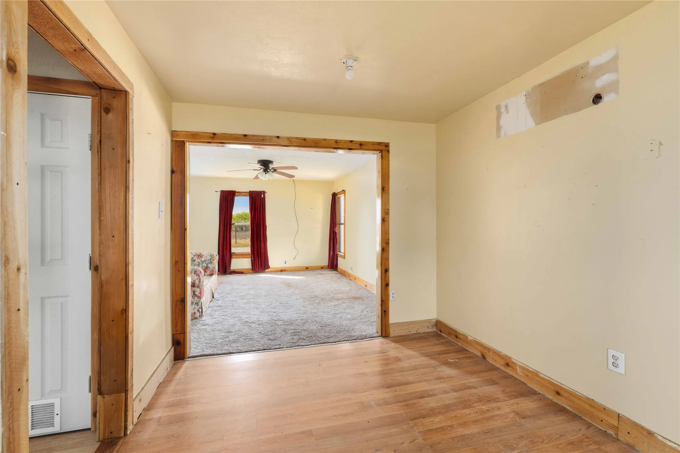 Single Family Residence For Sale in Brown County , 510 Medcalf Street, Bangs, Texas 76823, 2 Bedroom, 1 Bathroom, Garage spaces, 918 Sqft, built in 0, mls#21216630, Real Estate Agent in Bangs, Homes For Sale in Brown county, Homes For Sale in Bangs, Realtor in Bangs Texas, Real Estate Brokerage Independent Realty Texas, Luminita Cordes Realtor