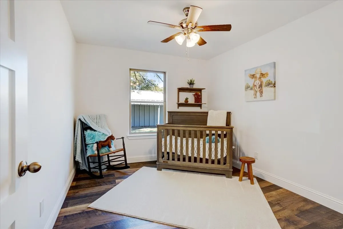 Single Family Residence For Sale in Fannin County , 402 W Sam Rayburn Road, Ector, Texas 75439, 3 Bedrooms, 2 Bathrooms, Garage spaces, 1,206 Sqft, built in 1940, Price $469,000, mls#21218219, Real Estate Agent in Ector, Homes For Sale in Fannin county, Homes For Sale in Ector, Realtor in Ector Texas, Real Estate Brokerage Independent Realty Texas, Luminita Cordes Realtor
