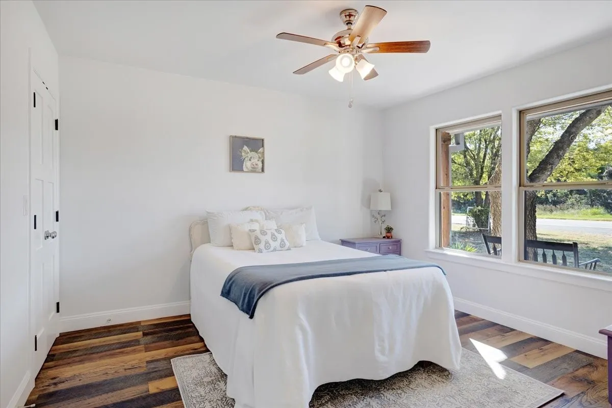 Single Family Residence For Sale in Fannin County , 402 W Sam Rayburn Road, Ector, Texas 75439, 3 Bedrooms, 2 Bathrooms, Garage spaces, 1,206 Sqft, built in 1940, Price $469,000, mls#21218219, Real Estate Agent in Ector, Homes For Sale in Fannin county, Homes For Sale in Ector, Realtor in Ector Texas, Real Estate Brokerage Independent Realty Texas, Luminita Cordes Realtor