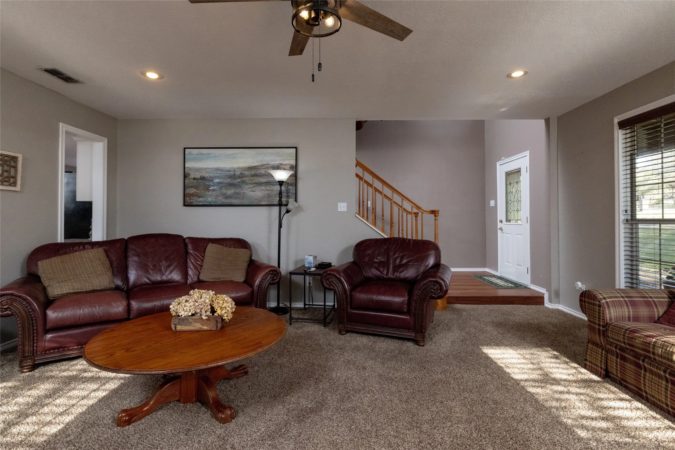 Single Family Residence For Sale in Parker County , 136 Southwinds Drive, Weatherford, Texas 76087, 4 Bedroom, 3 Bathroom, 2 Garage spaces, 2,208 Sqft, built in 1993, mls#21214107, Real Estate Agent in Weatherford, Homes For Sale in Parker county, Homes For Sale in Weatherford, Realtor in Weatherford Texas, Real Estate Brokerage Independent Realty Texas, Luminita Cordes Realtor