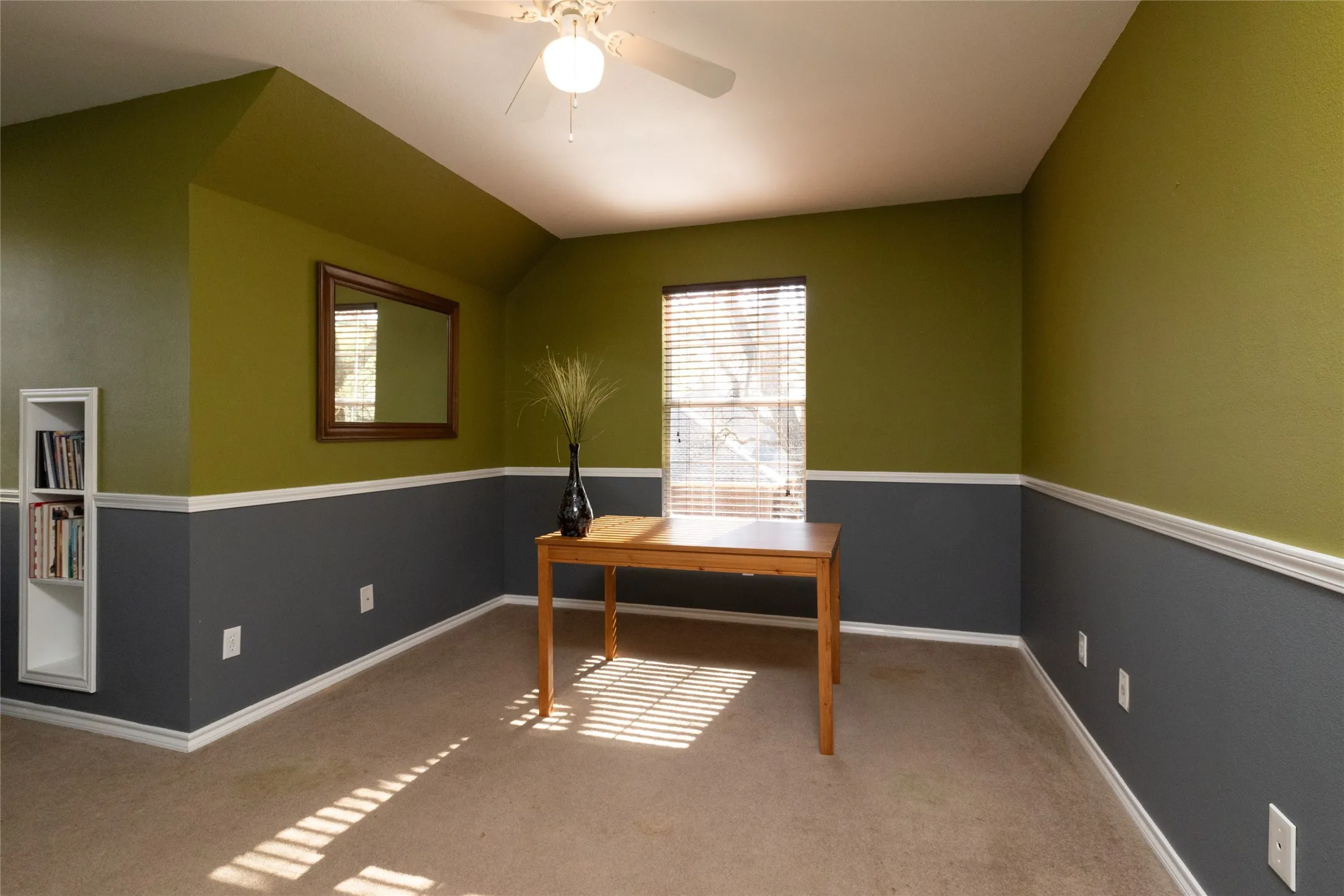 Single Family Residence For Sale in Parker County , 136 Southwinds Drive, Weatherford, Texas 76087, 4 Bedroom, 3 Bathroom, 2 Garage spaces, 2,208 Sqft, built in 1993, mls#21214107, Real Estate Agent in Weatherford, Homes For Sale in Parker county, Homes For Sale in Weatherford, Realtor in Weatherford Texas, Real Estate Brokerage Independent Realty Texas, Luminita Cordes Realtor