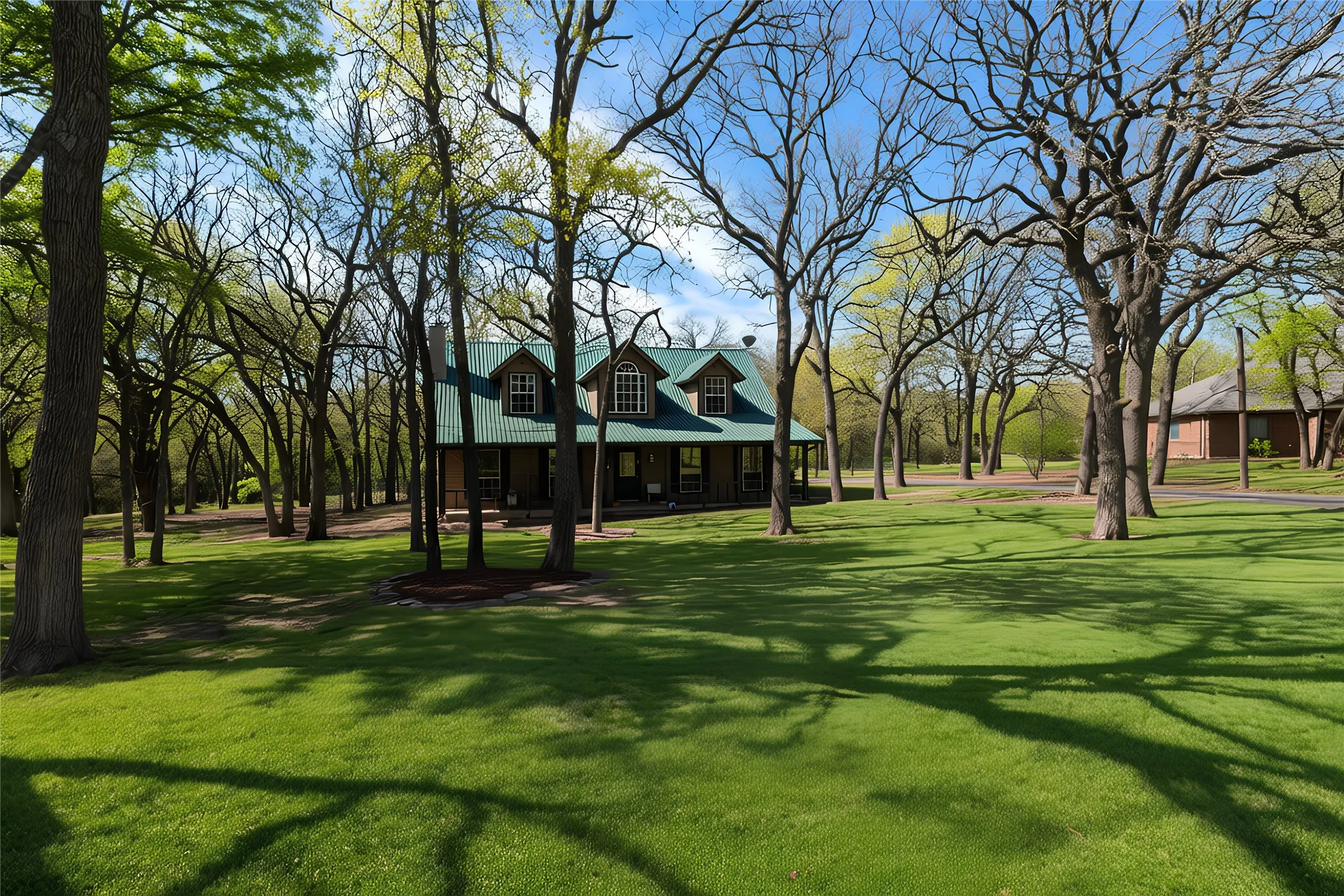 Single Family Residence For Sale in Parker County , 136 Southwinds Drive, Weatherford, Texas 76087, 4 Bedroom, 3 Bathroom, 2 Garage spaces, 2,208 Sqft, built in 1993, mls#21214107, Real Estate Agent in Weatherford, Homes For Sale in Parker county, Homes For Sale in Weatherford, Realtor in Weatherford Texas, Real Estate Brokerage Independent Realty Texas, Luminita Cordes Realtor