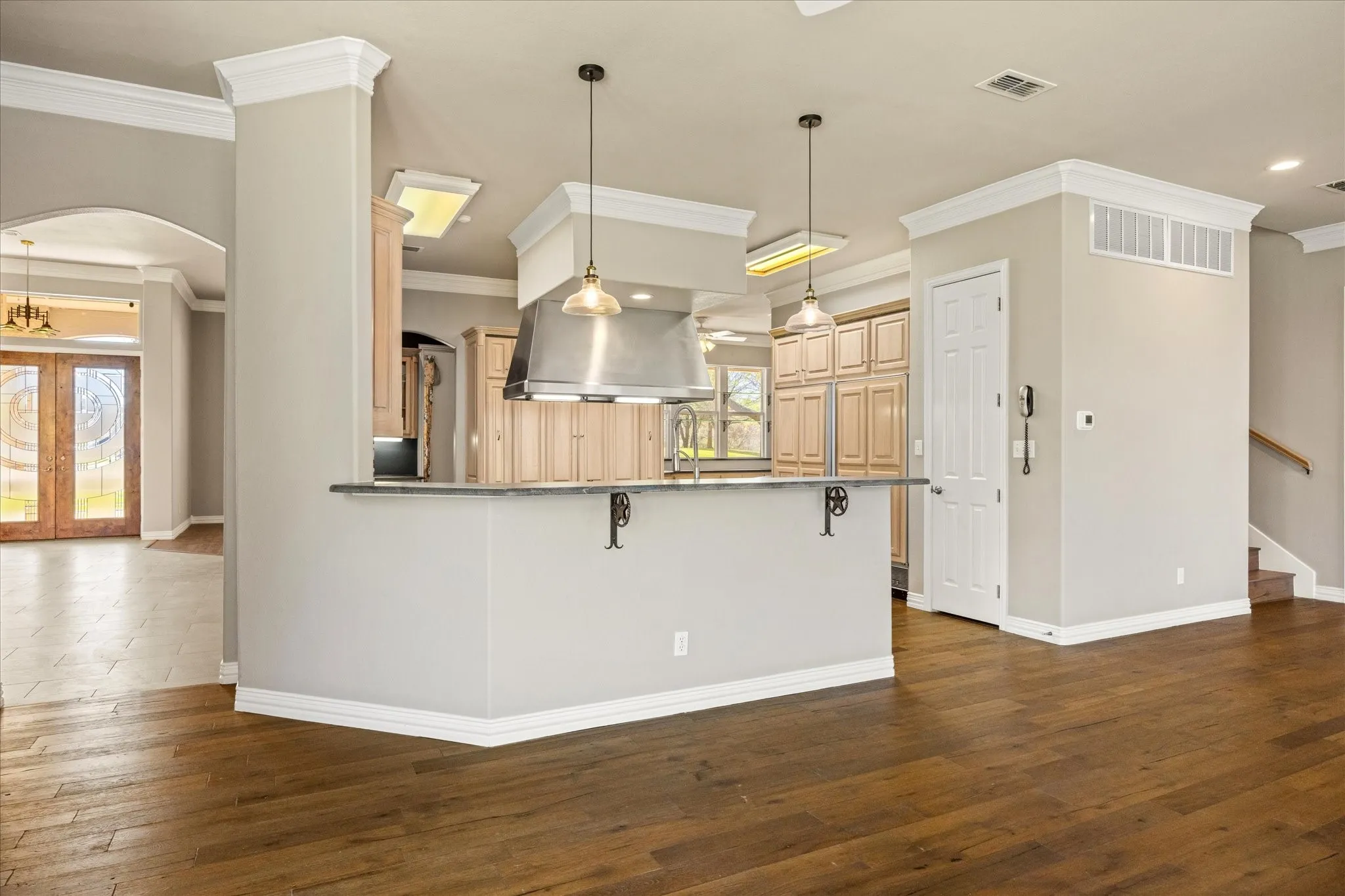 Single Family Residence For Sale in Hood County , 2306 Winton Terrace Court, Granbury, Texas 76048, 5 Bedroom, 5 Bathroom, 5 Garage spaces, 5,489 Sqft, built in 1997, Preowned, mls#21210556, Real Estate Agent in Granbury, Homes For Sale in Hood county, Homes For Sale in Granbury, Realtor in Granbury Texas, Real Estate Brokerage Independent Realty Texas, Luminita Cordes Realtor