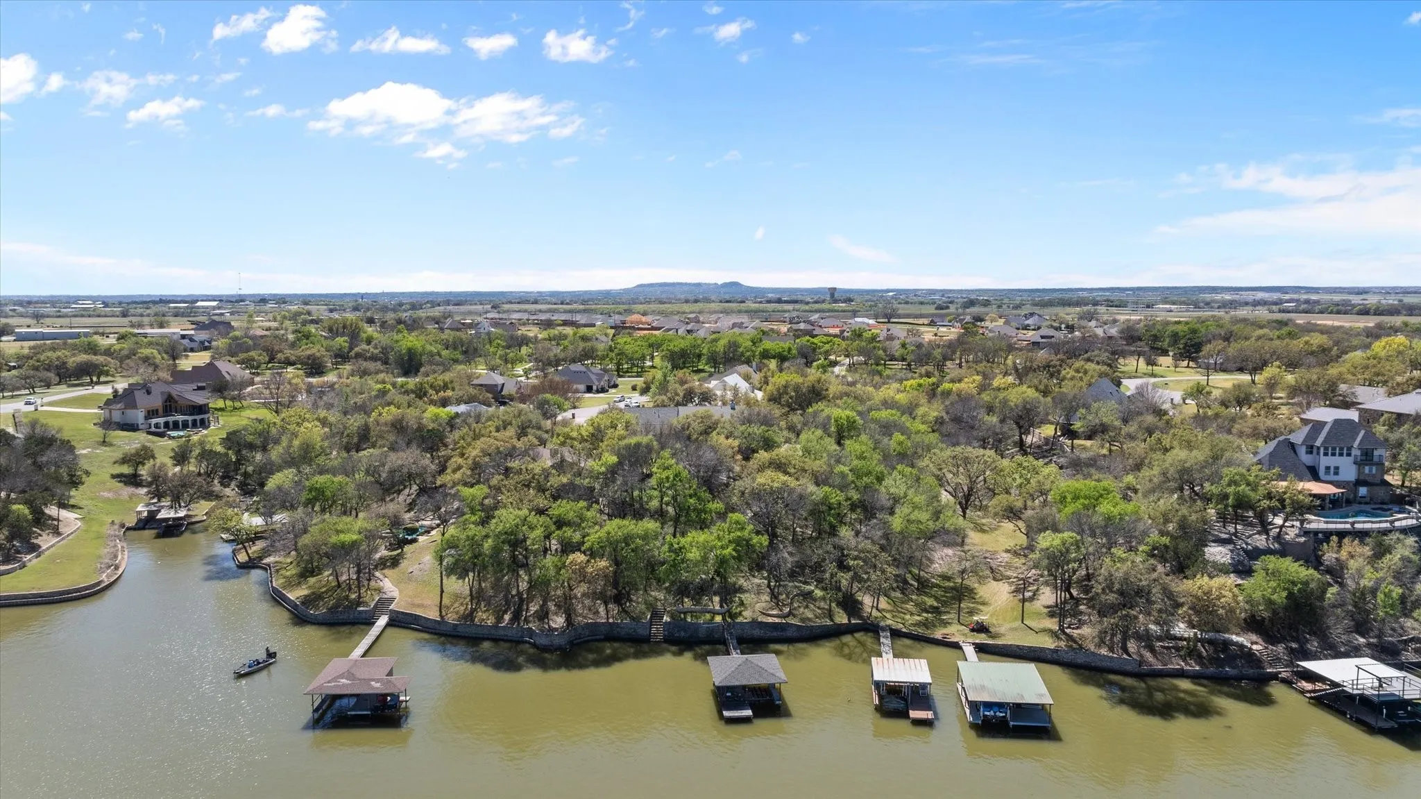 Single Family Residence For Sale in Hood County , 2306 Winton Terrace Court, Granbury, Texas 76048, 5 Bedroom, 5 Bathroom, 5 Garage spaces, 5,489 Sqft, built in 1997, Preowned, mls#21210556, Real Estate Agent in Granbury, Homes For Sale in Hood county, Homes For Sale in Granbury, Realtor in Granbury Texas, Real Estate Brokerage Independent Realty Texas, Luminita Cordes Realtor