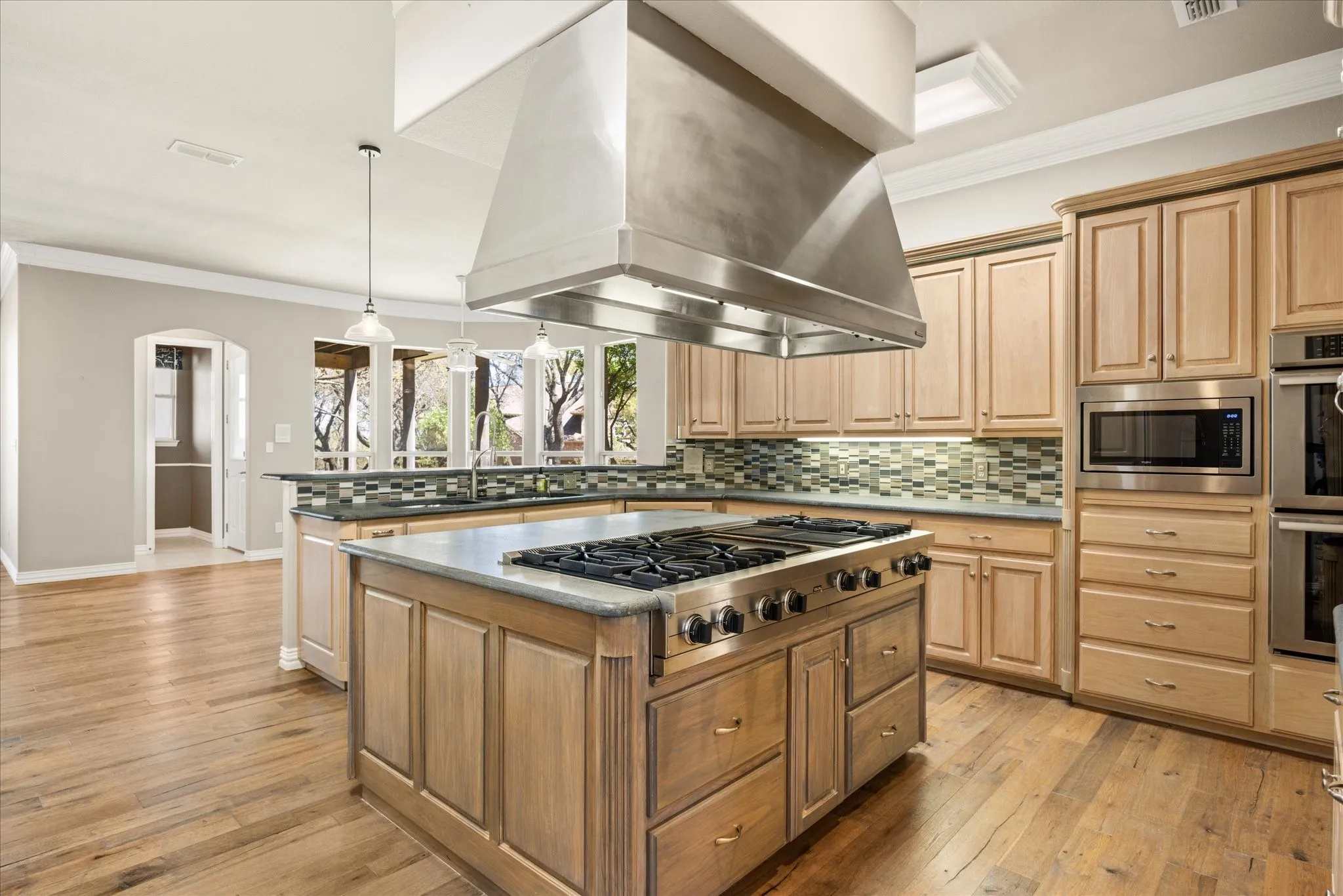 Single Family Residence For Sale in Hood County , 2306 Winton Terrace Court, Granbury, Texas 76048, 5 Bedroom, 5 Bathroom, 5 Garage spaces, 5,489 Sqft, built in 1997, Preowned, mls#21210556, Real Estate Agent in Granbury, Homes For Sale in Hood county, Homes For Sale in Granbury, Realtor in Granbury Texas, Real Estate Brokerage Independent Realty Texas, Luminita Cordes Realtor