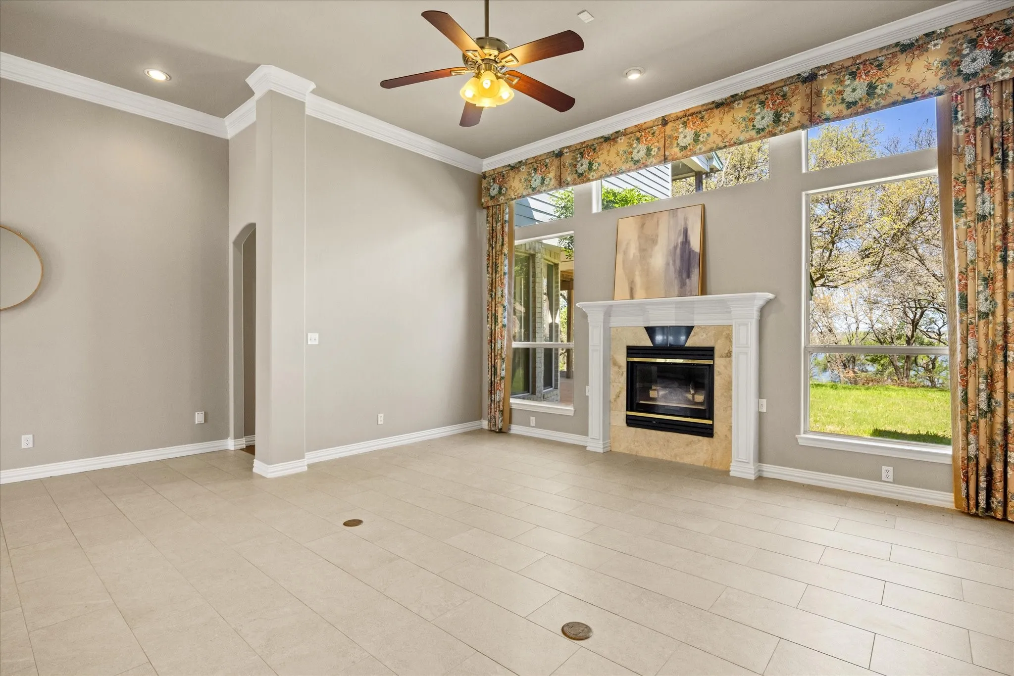 Single Family Residence For Sale in Hood County , 2306 Winton Terrace Court, Granbury, Texas 76048, 5 Bedroom, 5 Bathroom, 5 Garage spaces, 5,489 Sqft, built in 1997, Preowned, mls#21210556, Real Estate Agent in Granbury, Homes For Sale in Hood county, Homes For Sale in Granbury, Realtor in Granbury Texas, Real Estate Brokerage Independent Realty Texas, Luminita Cordes Realtor
