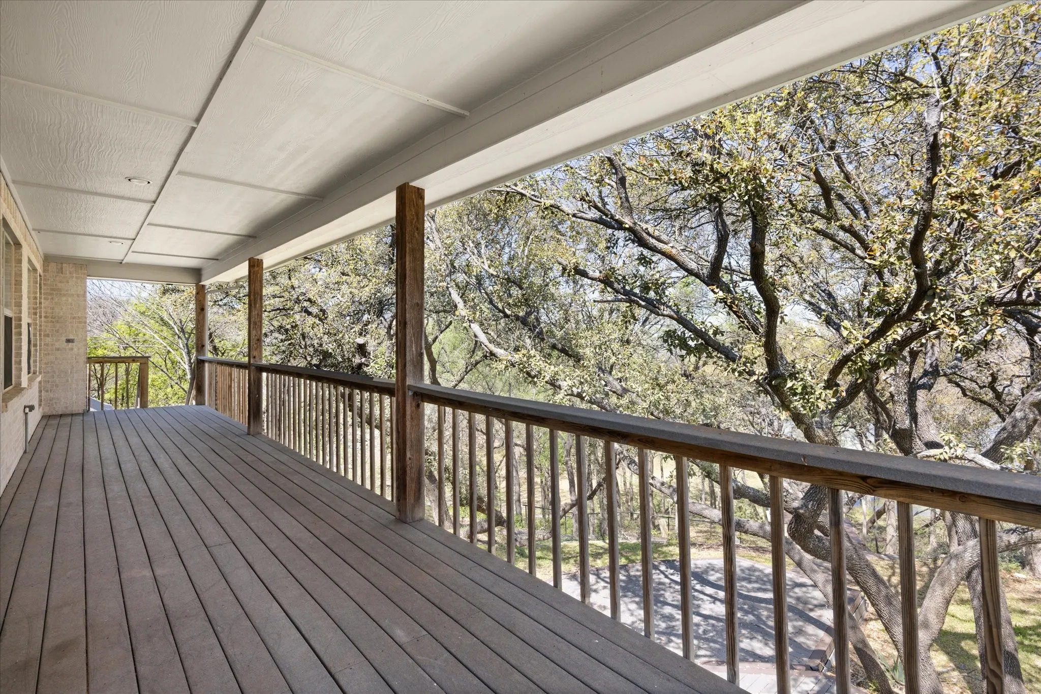 Single Family Residence For Sale in Hood County , 2306 Winton Terrace Court, Granbury, Texas 76048, 5 Bedroom, 5 Bathroom, 5 Garage spaces, 5,489 Sqft, built in 1997, Preowned, mls#21210556, Real Estate Agent in Granbury, Homes For Sale in Hood county, Homes For Sale in Granbury, Realtor in Granbury Texas, Real Estate Brokerage Independent Realty Texas, Luminita Cordes Realtor