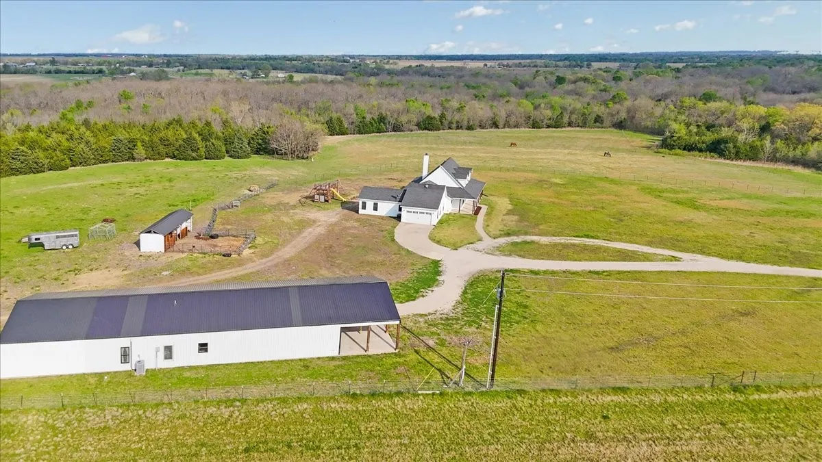Farm For Sale in Delta County , 836 Fm-2068, Klondike, Texas 75448, 5 Bedrooms, 5 Bathrooms, 2 Garage spaces, 4,305 Sqft, built in 2020, Preowned, Price $1,375,000, mls#21149432, Real Estate Agent in Klondike, Homes For Sale in Delta county, Homes For Sale in Klondike, Realtor in Klondike Texas, Real Estate Brokerage Independent Realty Texas, Luminita Cordes Realtor