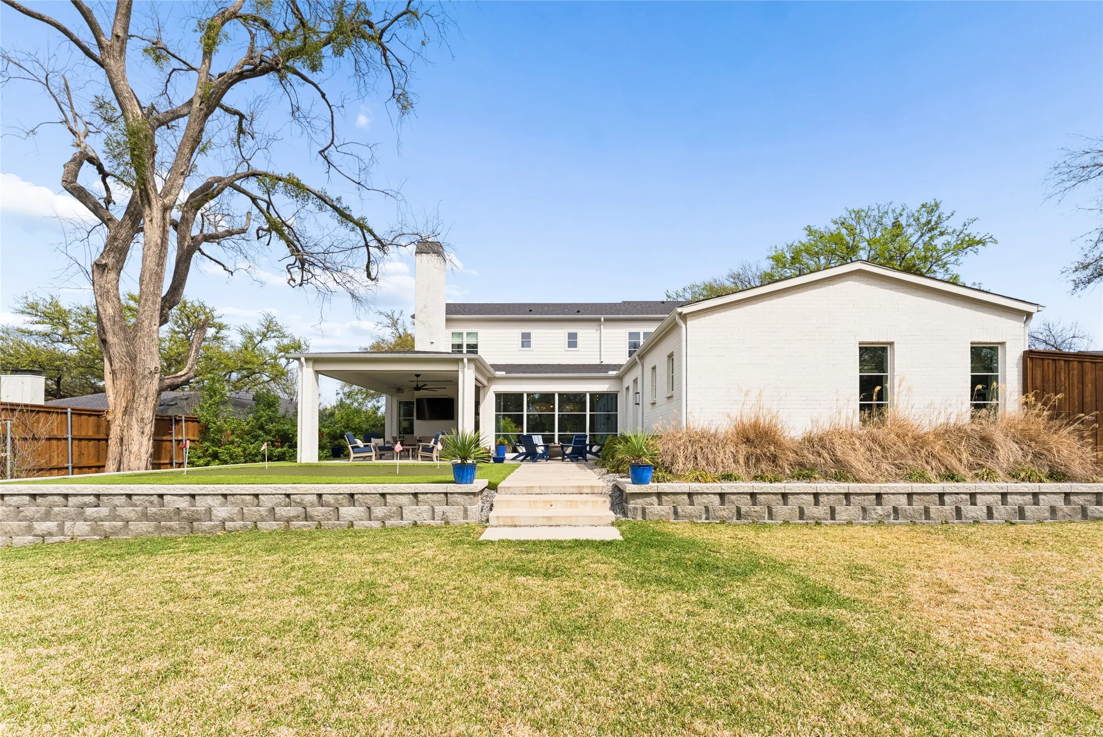 Single Family Residence For Sale in Dallas County , 3848 Echo Brook Lane, Dallas, Texas 75229, 5 Bedroom, 6 Bathroom, 3 Garage spaces, 4,879 Sqft, built in 2022, mls#21218248, Real Estate Agent in Dallas, Homes For Sale in Dallas county, Homes For Sale in Dallas, Realtor in Dallas Texas, Real Estate Brokerage Independent Realty Texas, Luminita Cordes Realtor
