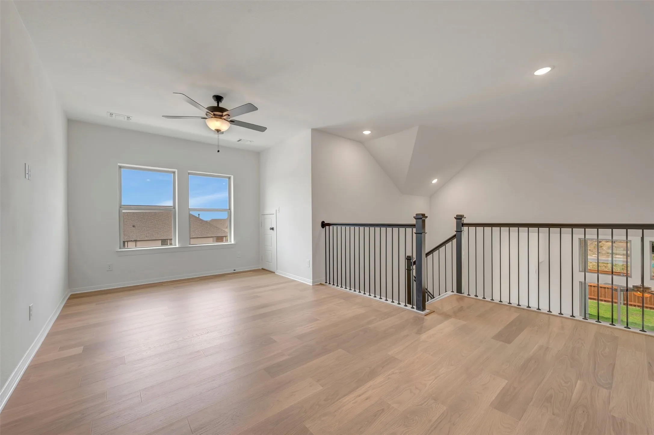 Single Family Residence For Sale in Collin County , 2829 Genuine Risk Court, Celina, Texas 75009, 5 Bedroom, 4 Bathroom, 4 Garage spaces, 3,192 Sqft, built in 2026, New Construction - Incomplete, mls#21218279, Real Estate Agent in Celina, Homes For Sale in Collin county, Homes For Sale in Celina, Realtor in Celina Texas, Real Estate Brokerage Independent Realty Texas, Luminita Cordes Realtor
