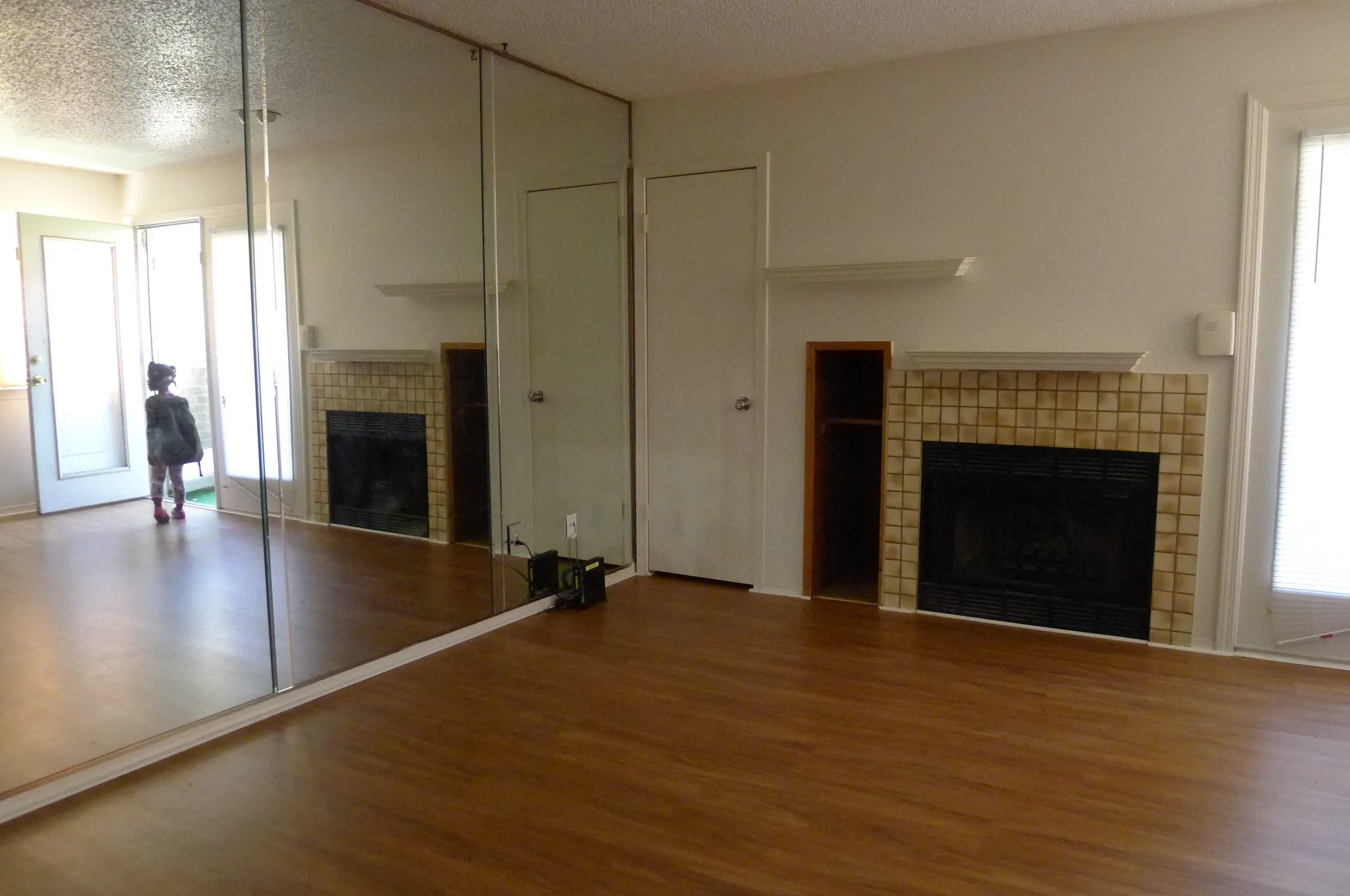 Condominium For Rent in Dallas County , 9835 Walnut Street 107, Dallas, Texas 75243, 1 Bedroom, 1 Bathroom, Garage spaces, 662 Sqft, built in 1984, Preowned, mls#21218282, Real Estate Agent in Dallas, Homes For Rent in Dallas county, Homes For Rent in Dallas, Realtor in Dallas Texas, Real Estate Brokerage Independent Realty Texas, Luminita Cordes Realtor