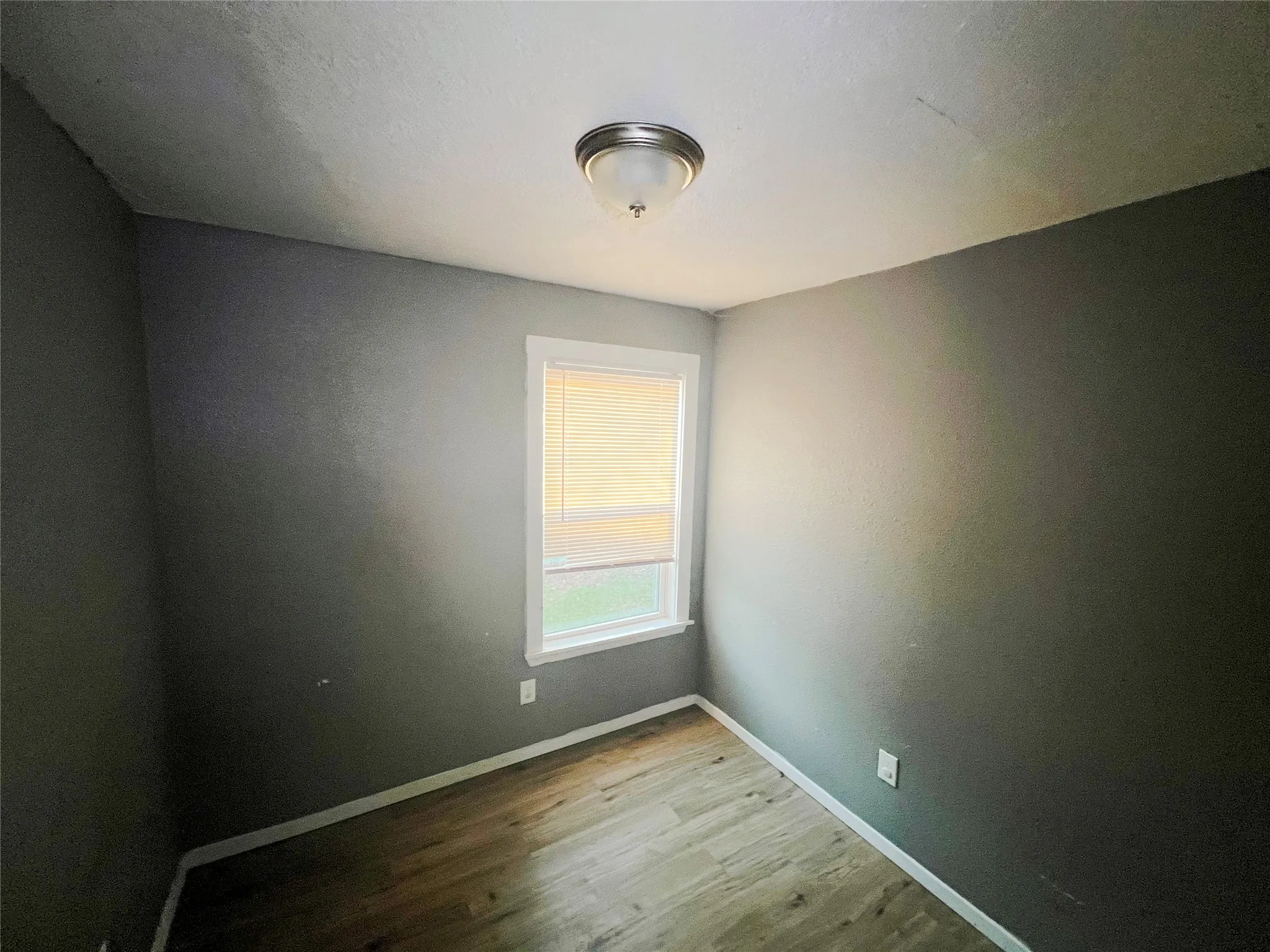 Single Family Residence For Sale in Tarrant County , 1733 Greenfield Avenue, Fort Worth, Texas 76102, 3 Bedrooms, 2 Bathrooms, Garage spaces, 744 Sqft, built in 1945, Price $124,950, mls#21218272, Real Estate Agent in Fort Worth, Homes For Sale in Tarrant county, Homes For Sale in Fort Worth, Realtor in Fort Worth Texas, Real Estate Brokerage Independent Realty Texas, Luminita Cordes Realtor