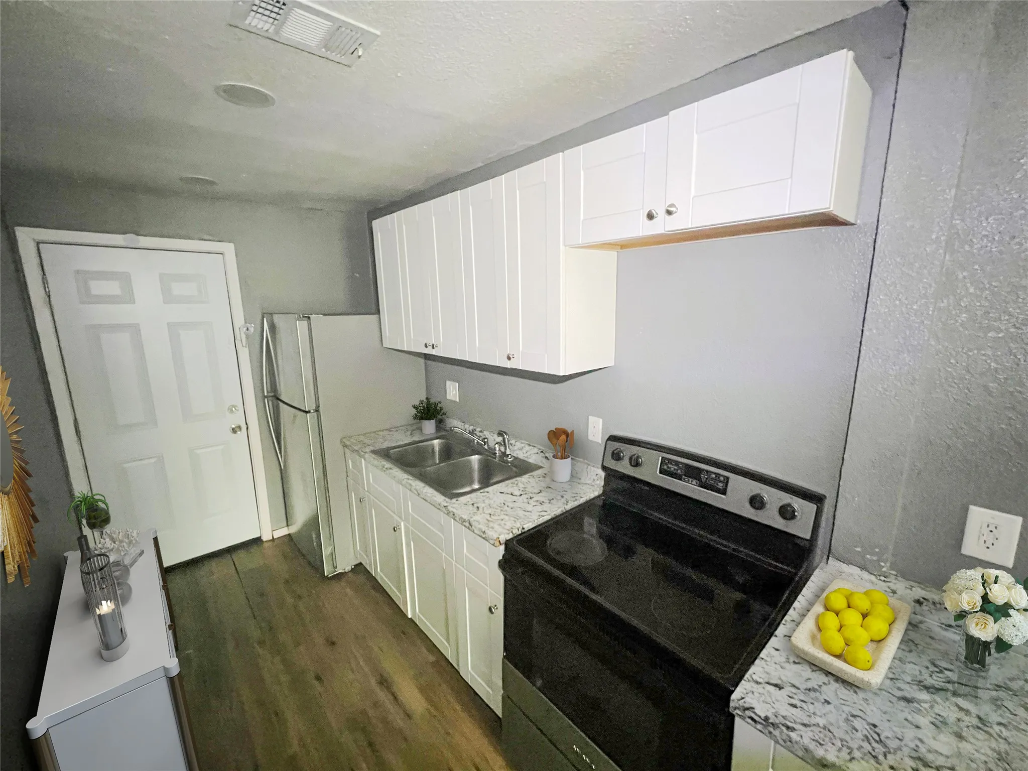 Single Family Residence For Sale in Tarrant County , 1733 Greenfield Avenue, Fort Worth, Texas 76102, 3 Bedrooms, 2 Bathrooms, Garage spaces, 744 Sqft, built in 1945, Price $124,950, mls#21218272, Real Estate Agent in Fort Worth, Homes For Sale in Tarrant county, Homes For Sale in Fort Worth, Realtor in Fort Worth Texas, Real Estate Brokerage Independent Realty Texas, Luminita Cordes Realtor