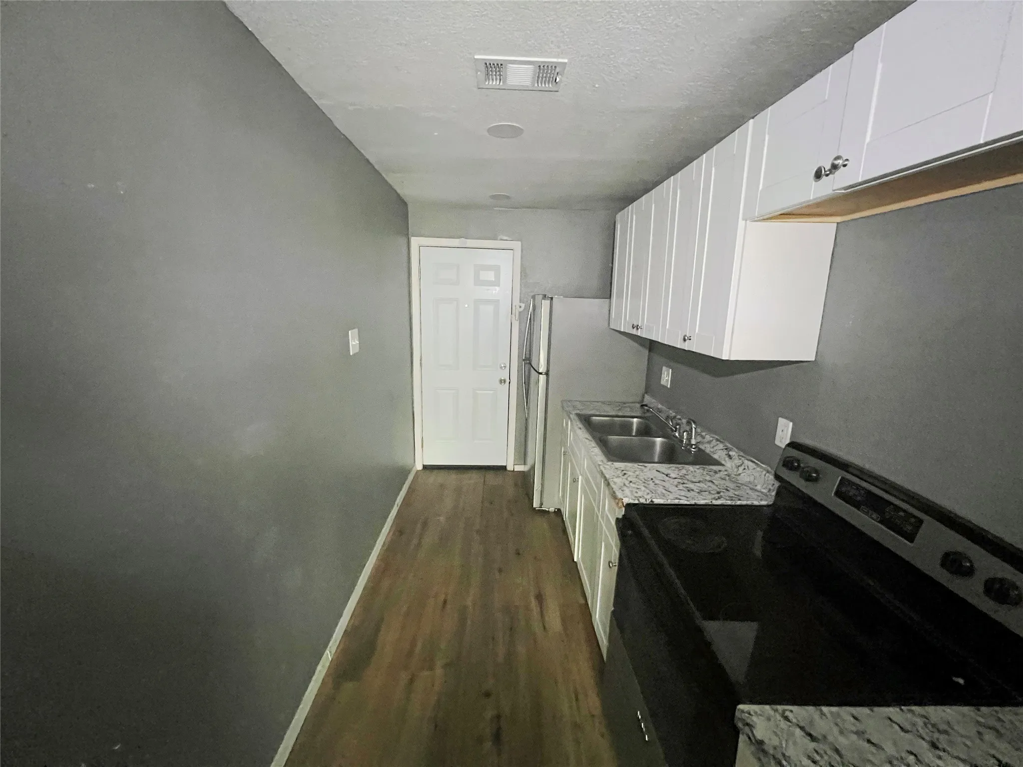 Single Family Residence For Sale in Tarrant County , 1733 Greenfield Avenue, Fort Worth, Texas 76102, 3 Bedrooms, 2 Bathrooms, Garage spaces, 744 Sqft, built in 1945, Price $124,950, mls#21218272, Real Estate Agent in Fort Worth, Homes For Sale in Tarrant county, Homes For Sale in Fort Worth, Realtor in Fort Worth Texas, Real Estate Brokerage Independent Realty Texas, Luminita Cordes Realtor
