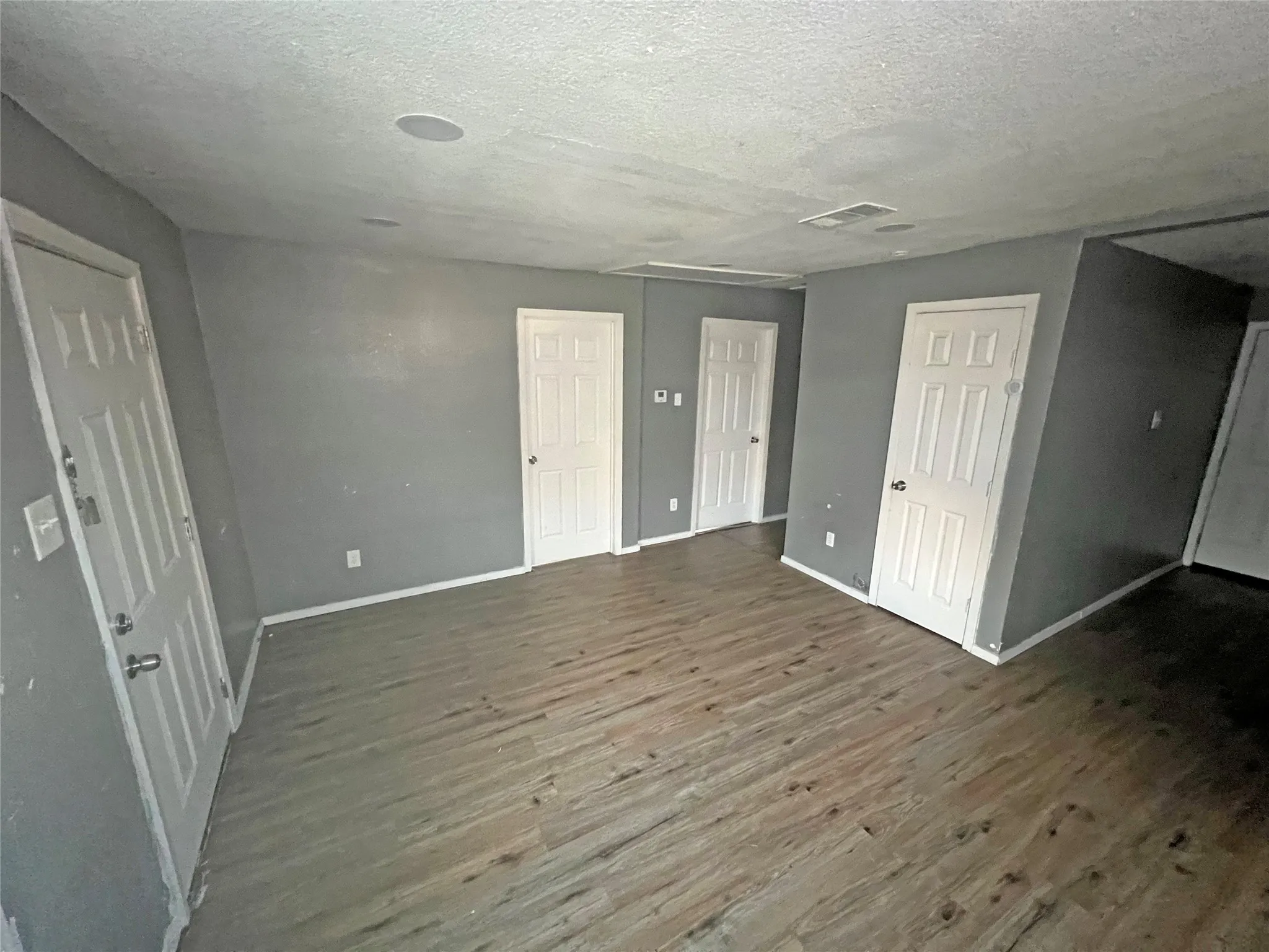Single Family Residence For Sale in Tarrant County , 1733 Greenfield Avenue, Fort Worth, Texas 76102, 3 Bedrooms, 2 Bathrooms, Garage spaces, 744 Sqft, built in 1945, Price $124,950, mls#21218272, Real Estate Agent in Fort Worth, Homes For Sale in Tarrant county, Homes For Sale in Fort Worth, Realtor in Fort Worth Texas, Real Estate Brokerage Independent Realty Texas, Luminita Cordes Realtor