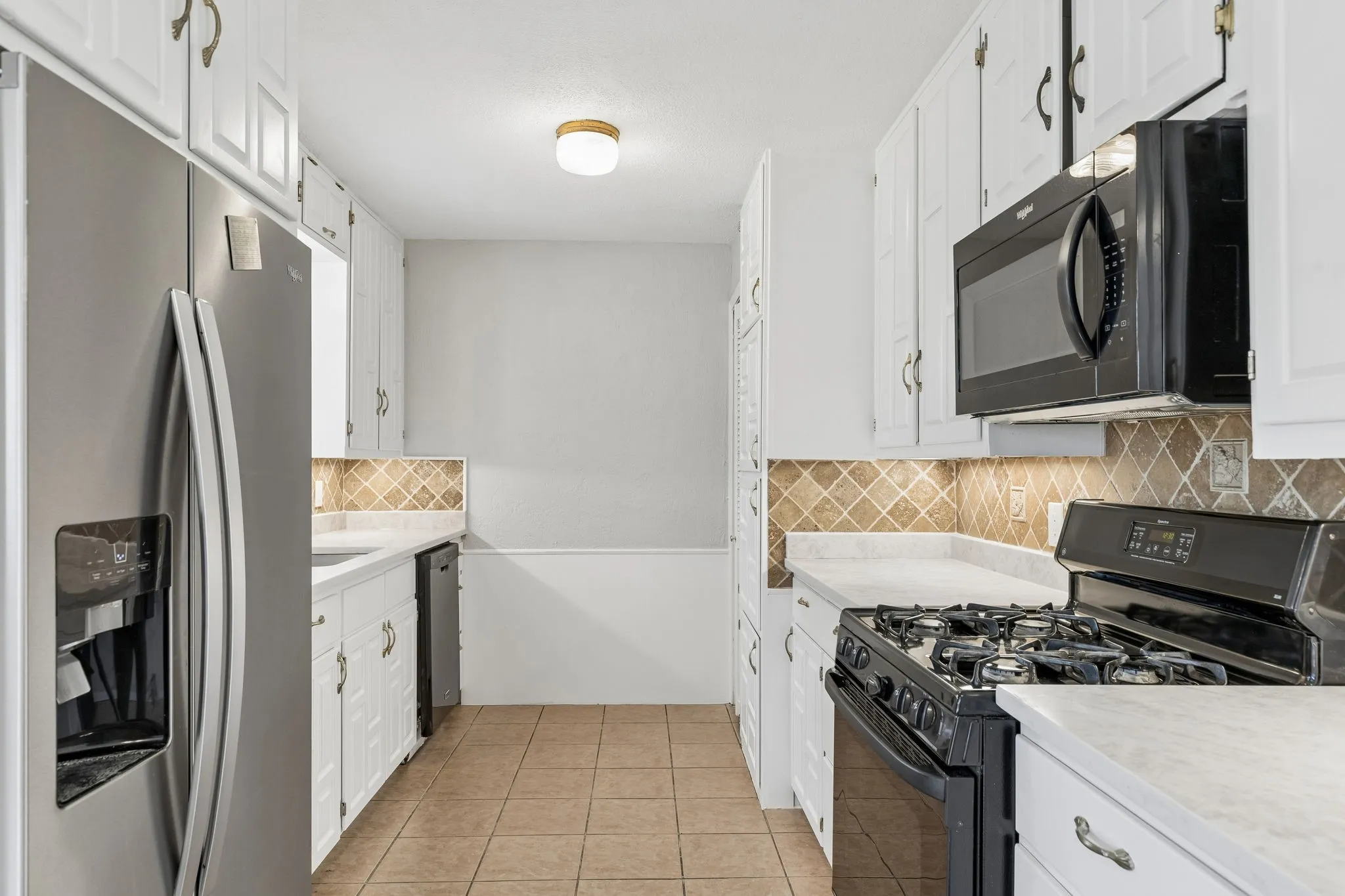 Single Family Residence For Sale in Dallas County , 2016 Meadow Lark, Irving, Texas 75060, 3 Bedrooms, 2 Bathrooms, Garage spaces, 1,555 Sqft, built in 1967, Preowned, Price $314,900, mls#21216308, Real Estate Agent in Irving, Homes For Sale in Dallas county, Homes For Sale in Irving, Realtor in Irving Texas, Real Estate Brokerage Independent Realty Texas, Luminita Cordes Realtor