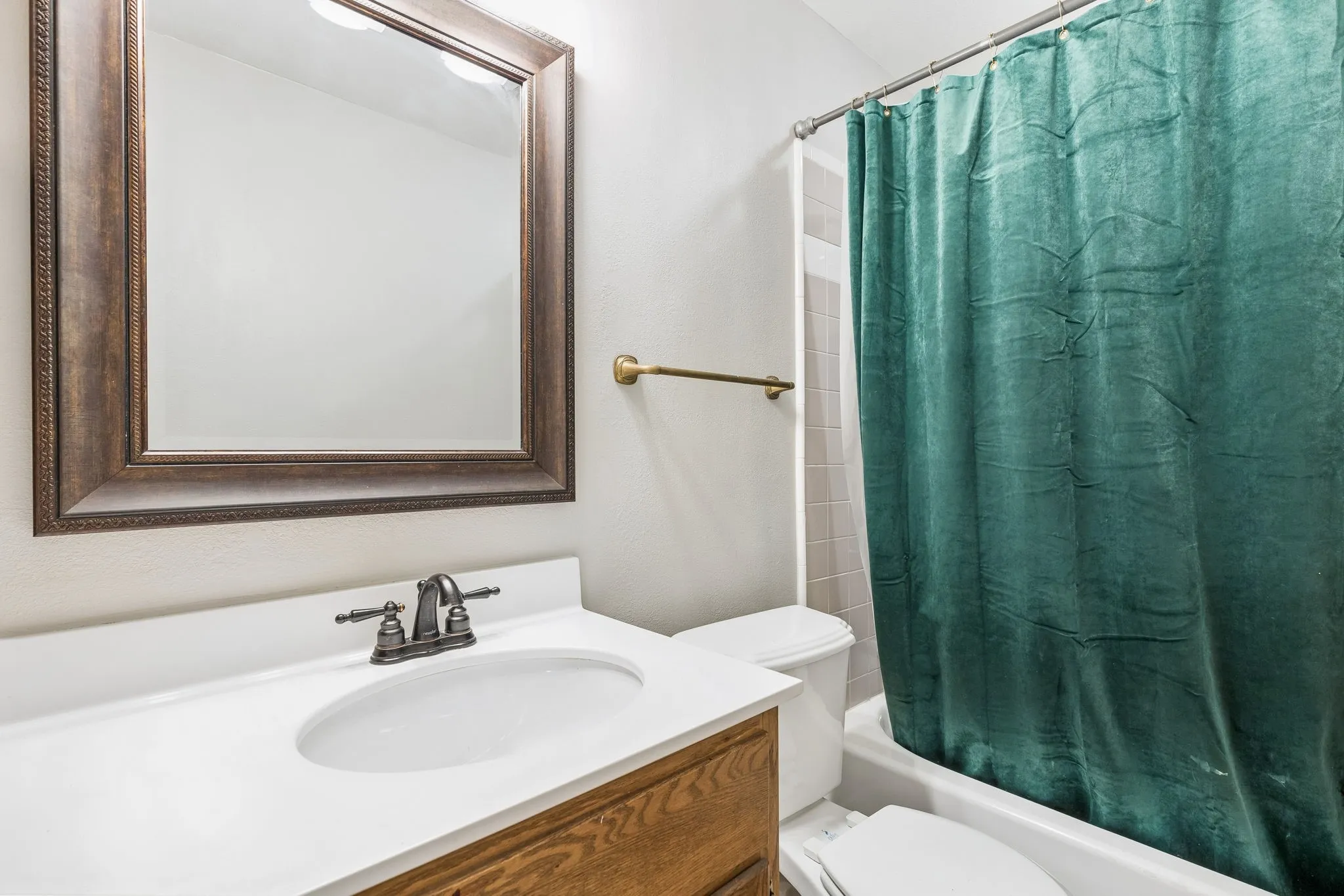 Single Family Residence For Sale in Dallas County , 2016 Meadow Lark, Irving, Texas 75060, 3 Bedrooms, 2 Bathrooms, Garage spaces, 1,555 Sqft, built in 1967, Preowned, Price $314,900, mls#21216308, Real Estate Agent in Irving, Homes For Sale in Dallas county, Homes For Sale in Irving, Realtor in Irving Texas, Real Estate Brokerage Independent Realty Texas, Luminita Cordes Realtor