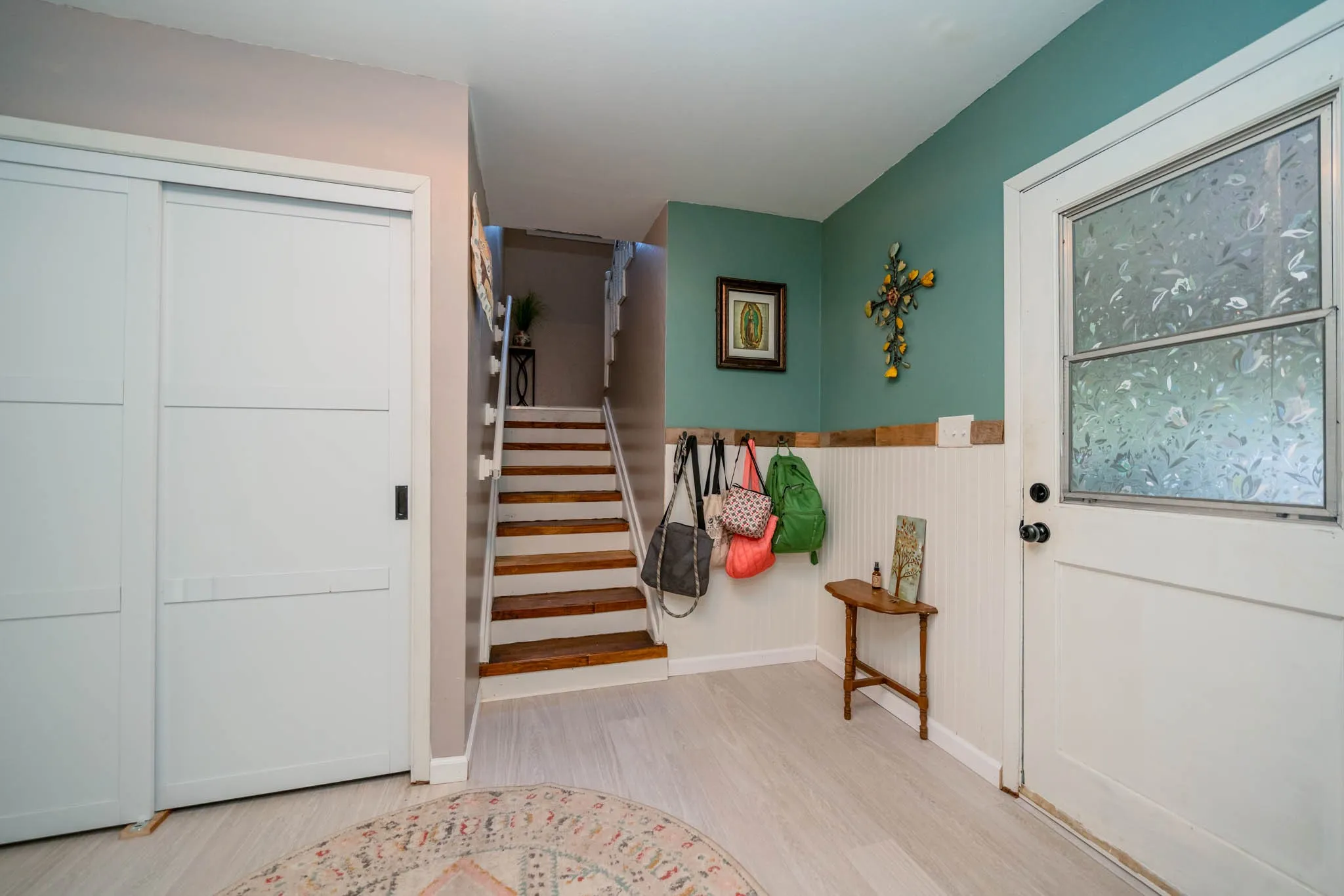 Single Family Residence For Sale in Cherokee County , 141 Cedar Street, Rusk, Texas 75785, 5 Bedroom, 2 Bathroom, 2 Garage spaces, 2,094 Sqft, built in 1960, mls#21218340, Real Estate Agent in Rusk, Homes For Sale in Cherokee county, Homes For Sale in Rusk, Realtor in Rusk Texas, Real Estate Brokerage Independent Realty Texas, Luminita Cordes Realtor