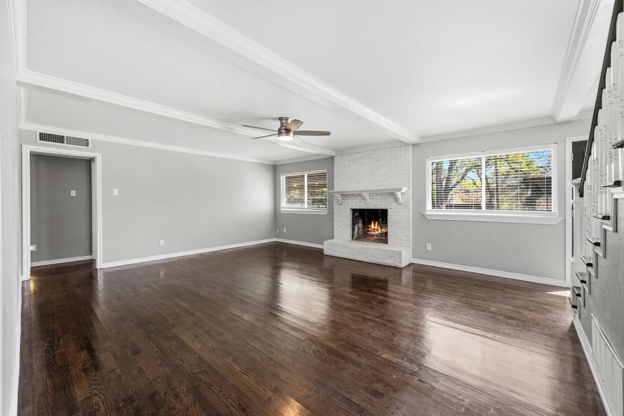 Single Family Residence For Sale in Dallas County , 1636 W Red Bird Lane, Dallas, Texas 75232, 4 Bedroom, 4 Bathroom, 2 Garage spaces, 2,974 Sqft, built in 1959, Preowned, mls#21216626, Real Estate Agent in Dallas, Homes For Sale in Dallas county, Homes For Sale in Dallas, Realtor in Dallas Texas, Real Estate Brokerage Independent Realty Texas, Luminita Cordes Realtor