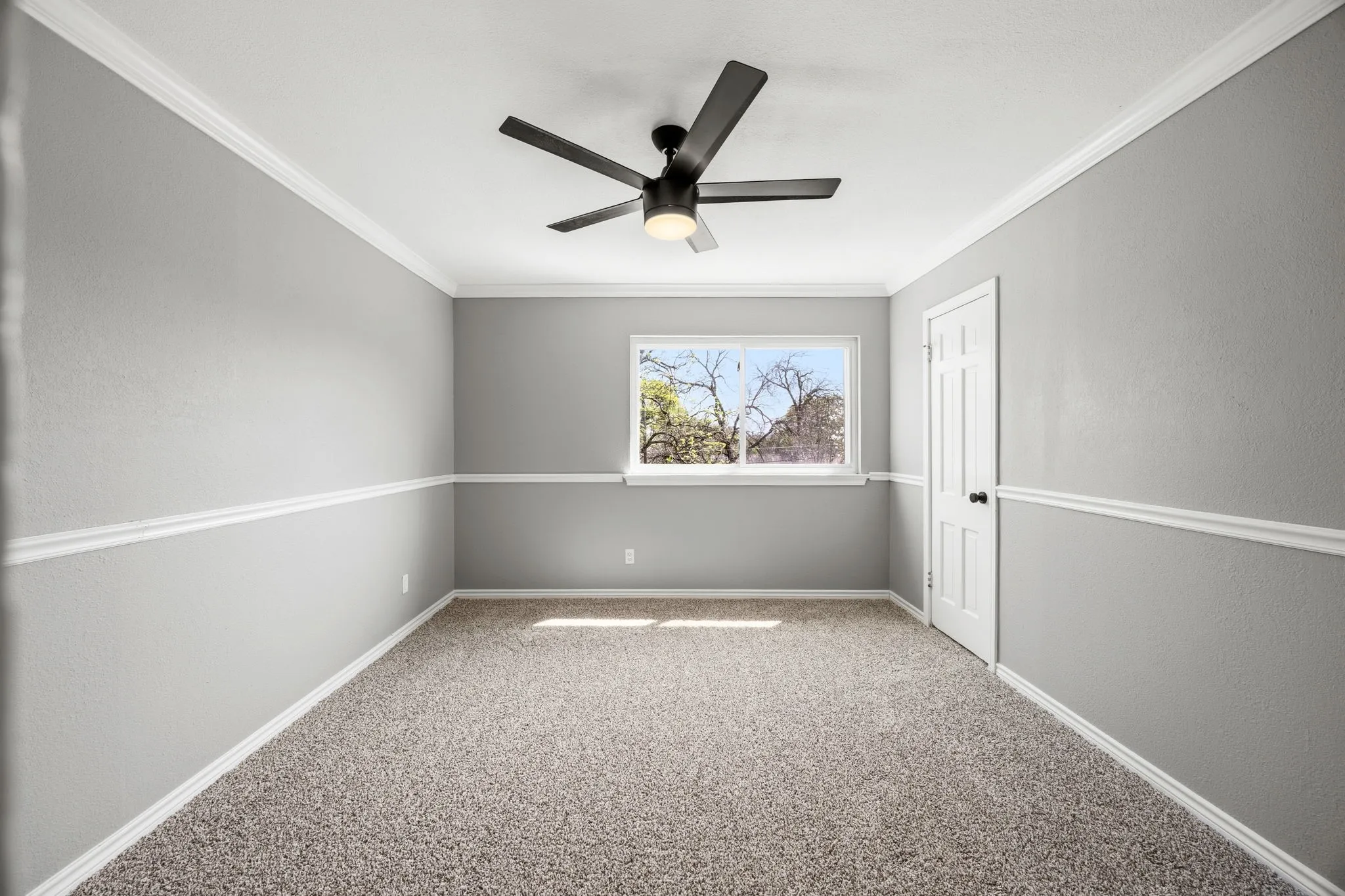 Single Family Residence For Sale in Dallas County , 1636 W Red Bird Lane, Dallas, Texas 75232, 4 Bedroom, 4 Bathroom, 2 Garage spaces, 2,974 Sqft, built in 1959, Preowned, mls#21216626, Real Estate Agent in Dallas, Homes For Sale in Dallas county, Homes For Sale in Dallas, Realtor in Dallas Texas, Real Estate Brokerage Independent Realty Texas, Luminita Cordes Realtor