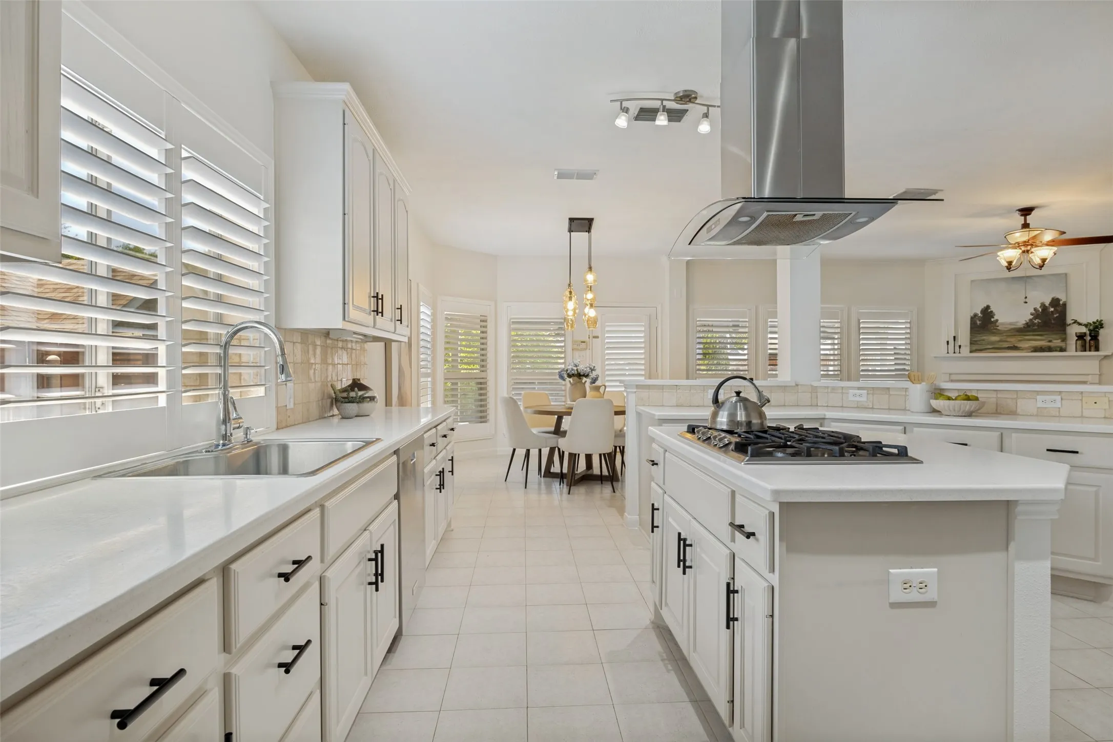 Single Family Residence For Sale in Collin County , 4405 Courtney Lane, Richardson, Texas 75082, 5 Bedroom, 4 Bathroom, 3 Garage spaces, 3,644 Sqft, built in 1996, mls#21215436, Real Estate Agent in Richardson, Homes For Sale in Collin county, Homes For Sale in Richardson, Realtor in Richardson Texas, Real Estate Brokerage Independent Realty Texas, Luminita Cordes Realtor
