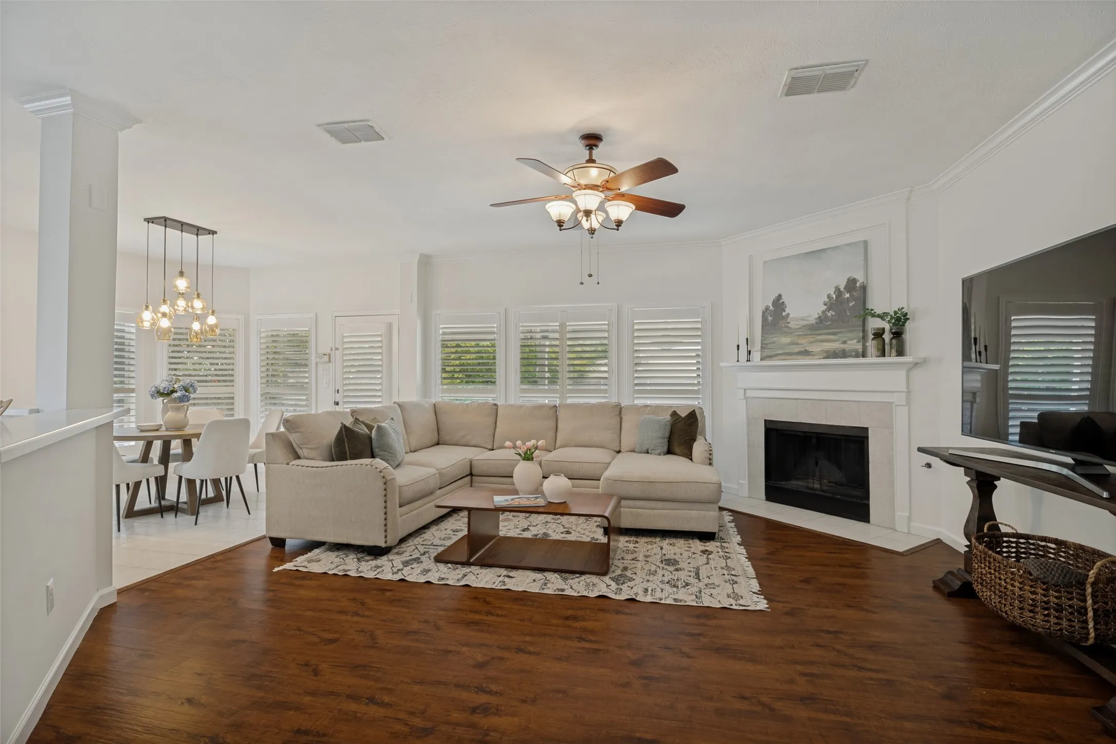 Single Family Residence For Sale in Collin County , 4405 Courtney Lane, Richardson, Texas 75082, 5 Bedroom, 4 Bathroom, 3 Garage spaces, 3,644 Sqft, built in 1996, mls#21215436, Real Estate Agent in Richardson, Homes For Sale in Collin county, Homes For Sale in Richardson, Realtor in Richardson Texas, Real Estate Brokerage Independent Realty Texas, Luminita Cordes Realtor