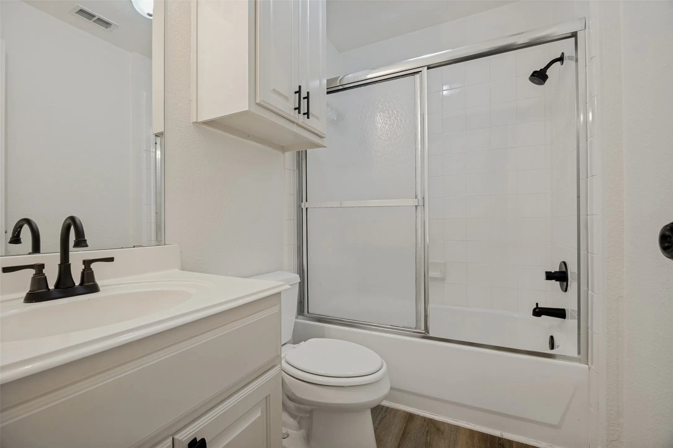 Full, Hall Bath upstairs