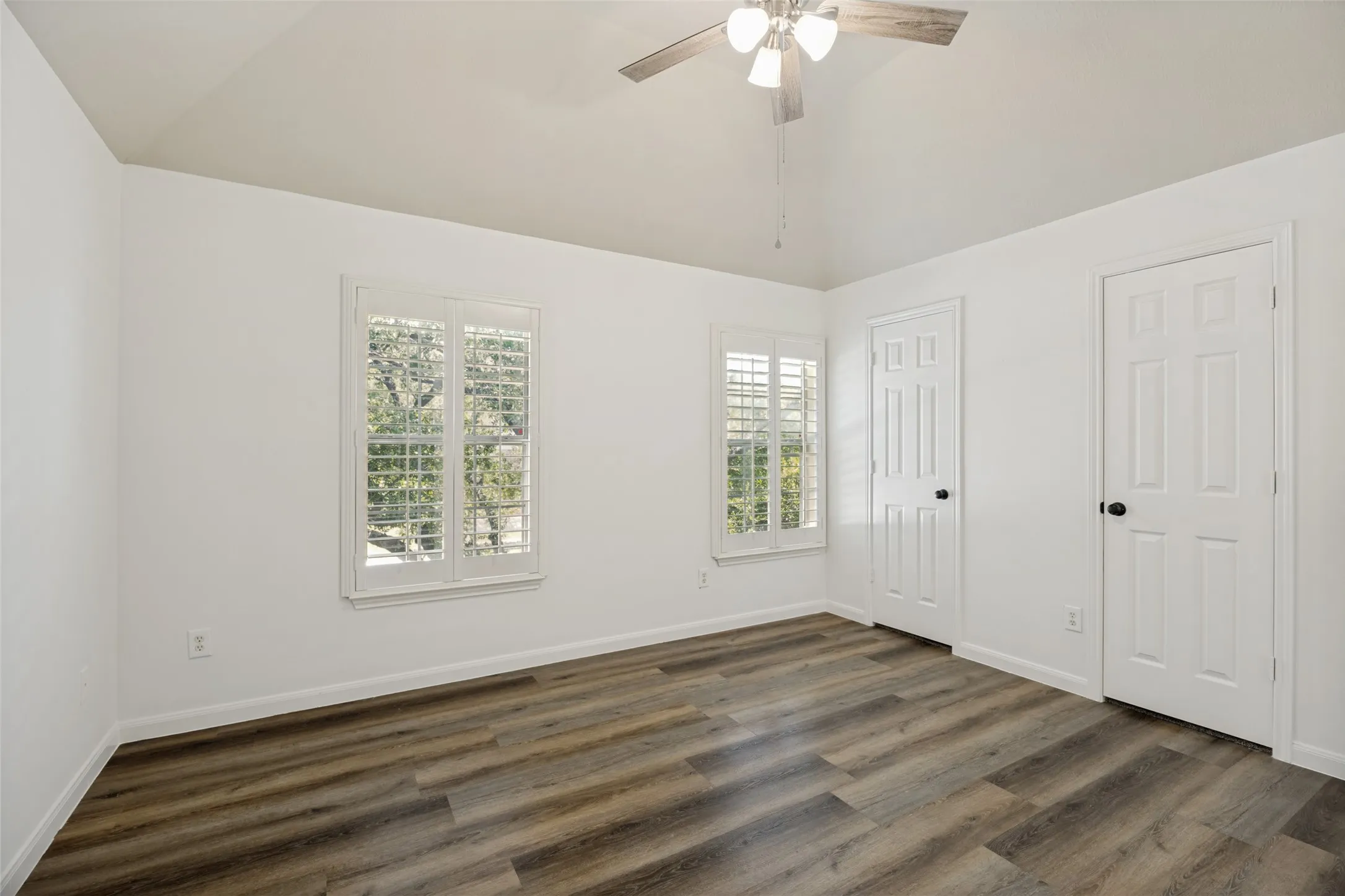 Single Family Residence For Sale in Collin County , 4405 Courtney Lane, Richardson, Texas 75082, 5 Bedroom, 4 Bathroom, 3 Garage spaces, 3,644 Sqft, built in 1996, mls#21215436, Real Estate Agent in Richardson, Homes For Sale in Collin county, Homes For Sale in Richardson, Realtor in Richardson Texas, Real Estate Brokerage Independent Realty Texas, Luminita Cordes Realtor