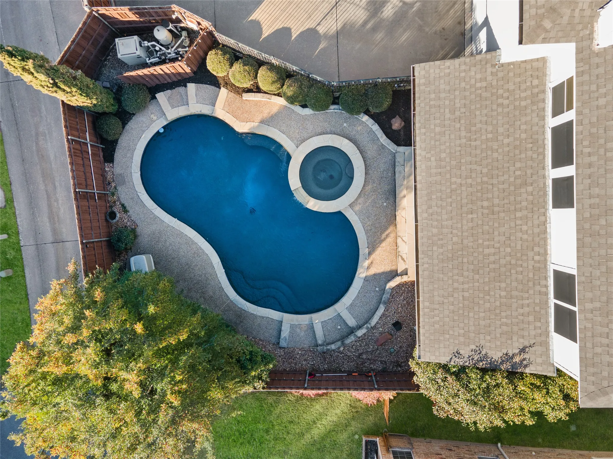 Single Family Residence For Sale in Collin County , 4405 Courtney Lane, Richardson, Texas 75082, 5 Bedroom, 4 Bathroom, 3 Garage spaces, 3,644 Sqft, built in 1996, mls#21215436, Real Estate Agent in Richardson, Homes For Sale in Collin county, Homes For Sale in Richardson, Realtor in Richardson Texas, Real Estate Brokerage Independent Realty Texas, Luminita Cordes Realtor