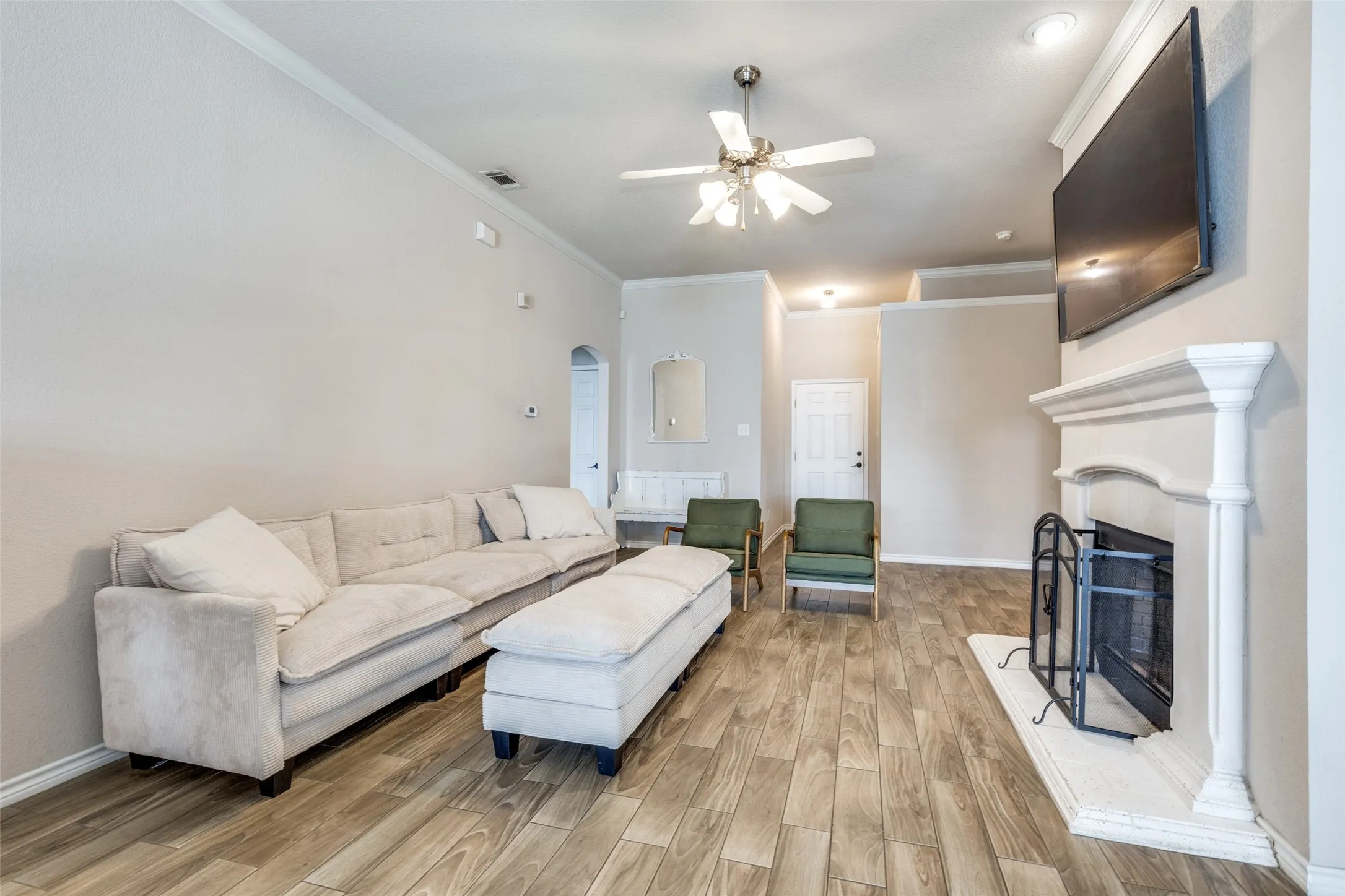 Single Family Residence For Sale in Tarrant County , 14216 Tijuana Trail, Fort Worth, Texas 76052, 3 Bedrooms, 2 Bathrooms, 2 Garage spaces, 1,662 Sqft, built in 2006, Price $270,000, mls#21218326, Real Estate Agent in Fort Worth, Homes For Sale in Tarrant county, Homes For Sale in Fort Worth, Realtor in Fort Worth Texas, Real Estate Brokerage Independent Realty Texas, Luminita Cordes Realtor