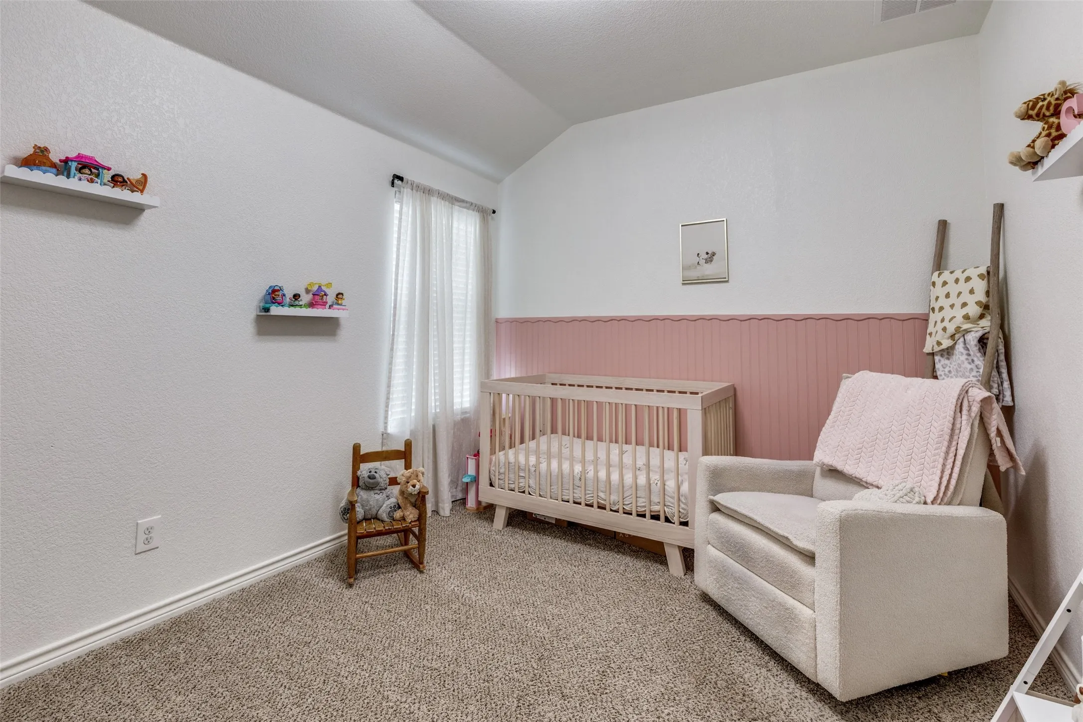 Single Family Residence For Sale in Tarrant County , 14216 Tijuana Trail, Fort Worth, Texas 76052, 3 Bedrooms, 2 Bathrooms, 2 Garage spaces, 1,662 Sqft, built in 2006, Price $270,000, mls#21218326, Real Estate Agent in Fort Worth, Homes For Sale in Tarrant county, Homes For Sale in Fort Worth, Realtor in Fort Worth Texas, Real Estate Brokerage Independent Realty Texas, Luminita Cordes Realtor