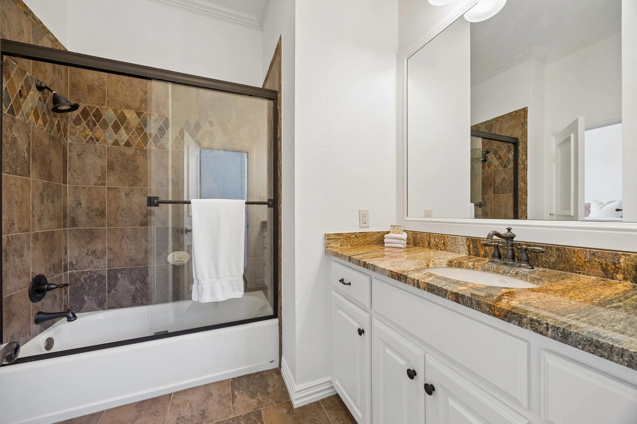 Single Family Residence For Sale in Tarrant County , 1613 Buckingham Drive, Keller, Texas 76262, 5 Bedroom, 7 Bathroom, 4 Garage spaces, 6,353 Sqft, built in 2007, Preowned, mls#21215245, Real Estate Agent in Keller, Homes For Sale in Tarrant county, Homes For Sale in Keller, Realtor in Keller Texas, Real Estate Brokerage Independent Realty Texas, Luminita Cordes Realtor