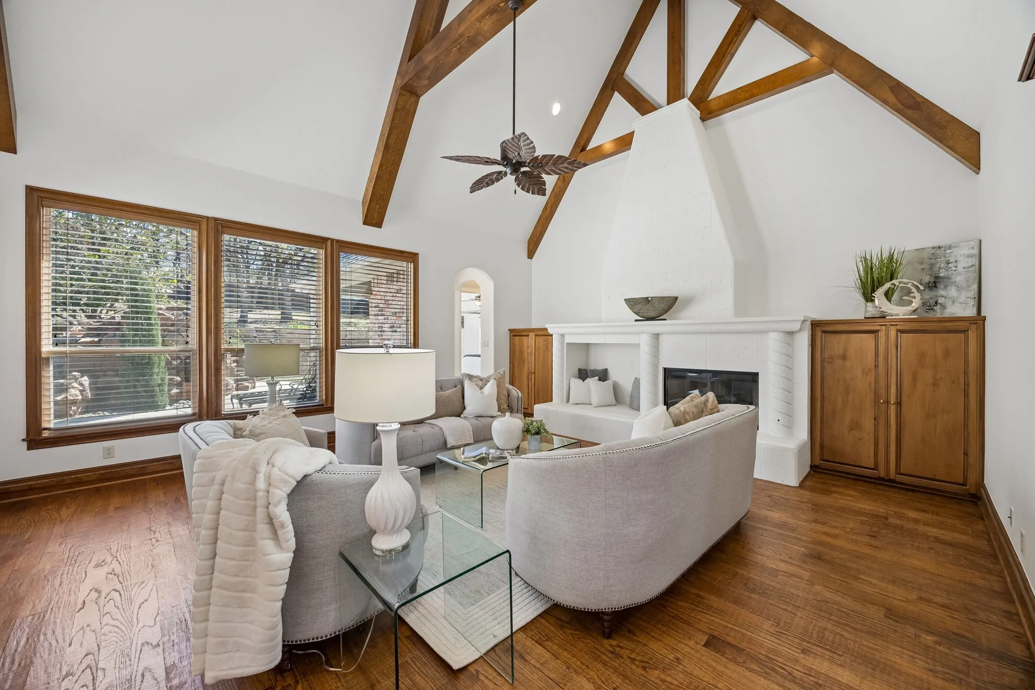 Single Family Residence For Sale in Tarrant County , 1613 Buckingham Drive, Keller, Texas 76262, 5 Bedroom, 7 Bathroom, 4 Garage spaces, 6,353 Sqft, built in 2007, Preowned, mls#21215245, Real Estate Agent in Keller, Homes For Sale in Tarrant county, Homes For Sale in Keller, Realtor in Keller Texas, Real Estate Brokerage Independent Realty Texas, Luminita Cordes Realtor