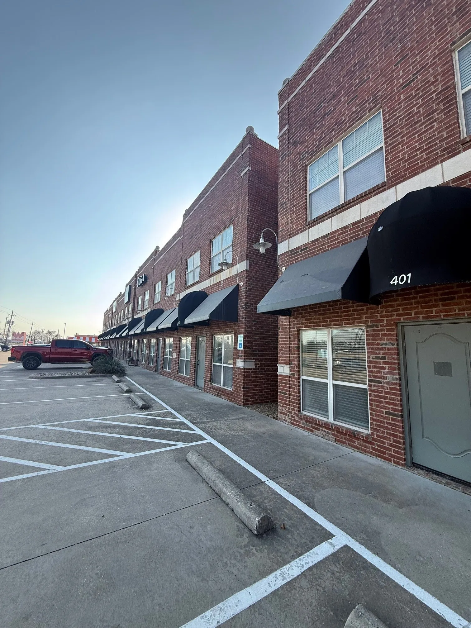 Retail For Sale in Ellis County , 213 S State Highway 342, Red Oak, Texas 75154, 0, 0, Garage spaces, 0 Sqft, built in 2007, Preowned, mls#21218420, Real Estate Agent in Red Oak, Homes For Sale in Ellis county, Homes For Sale in Red Oak, Realtor in Red Oak Texas, Real Estate Brokerage Independent Realty Texas, Luminita Cordes Realtor