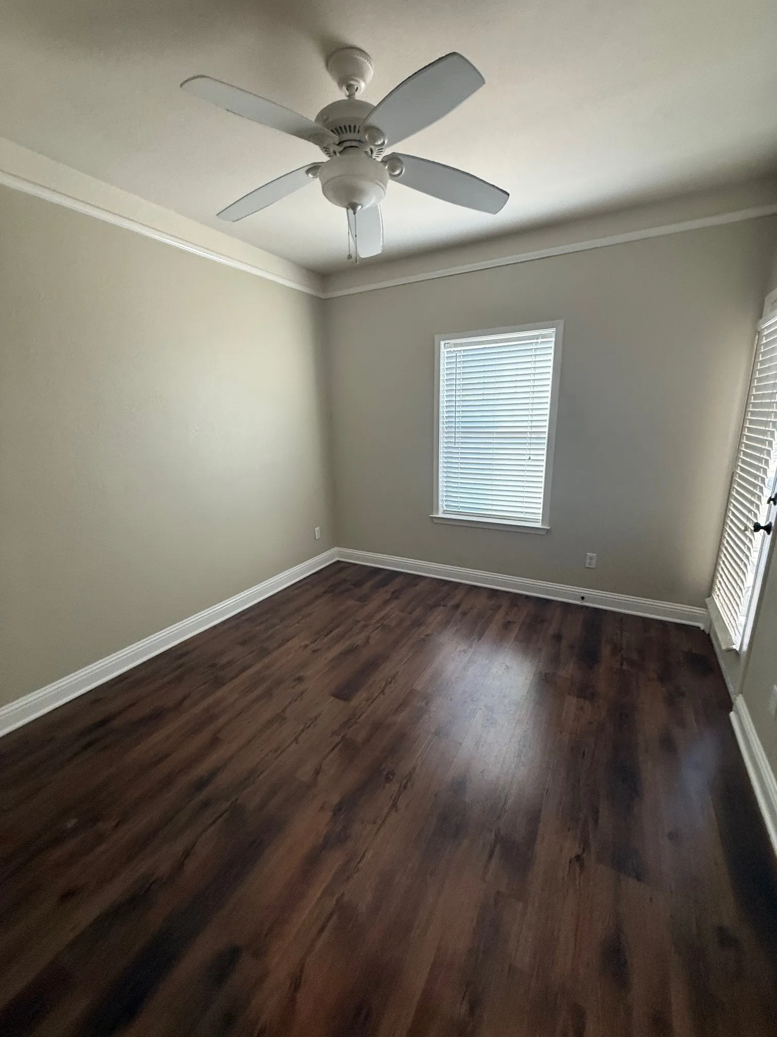 Retail For Sale in Ellis County , 213 S State Highway 342, Red Oak, Texas 75154, 0, 0, Garage spaces, 0 Sqft, built in 2007, Preowned, mls#21218420, Real Estate Agent in Red Oak, Homes For Sale in Ellis county, Homes For Sale in Red Oak, Realtor in Red Oak Texas, Real Estate Brokerage Independent Realty Texas, Luminita Cordes Realtor