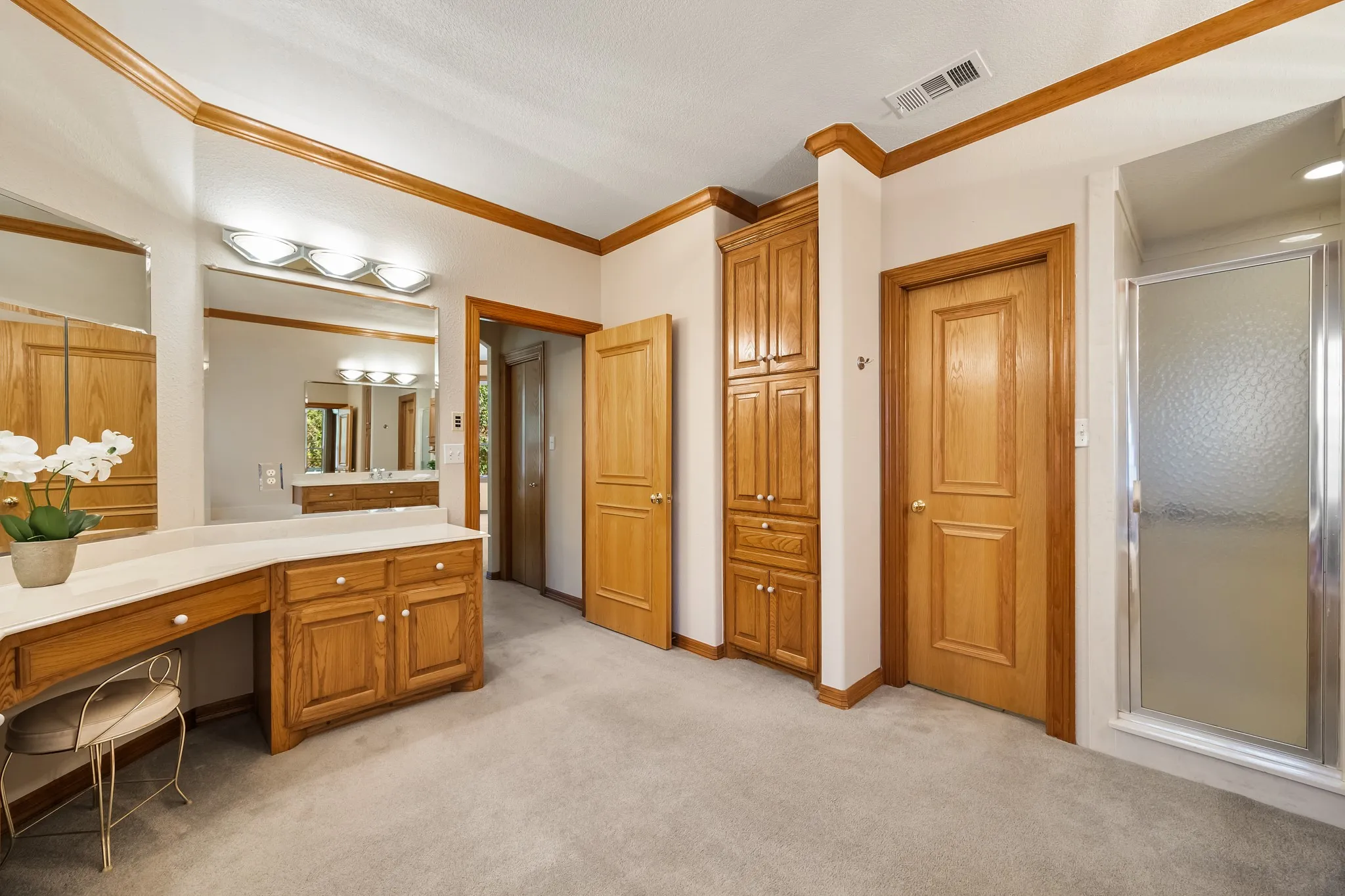 Single Family Residence For Sale in Rockwall County , 314 Harbor Landing Drive, Rockwall, Texas 75032, 3 Bedroom, 3 Bathroom, 2 Garage spaces, 3,383 Sqft, built in 1996, mls#21216518, Real Estate Agent in Rockwall, Homes For Sale in Rockwall county, Homes For Sale in Rockwall, Realtor in Rockwall Texas, Real Estate Brokerage Independent Realty Texas, Luminita Cordes Realtor