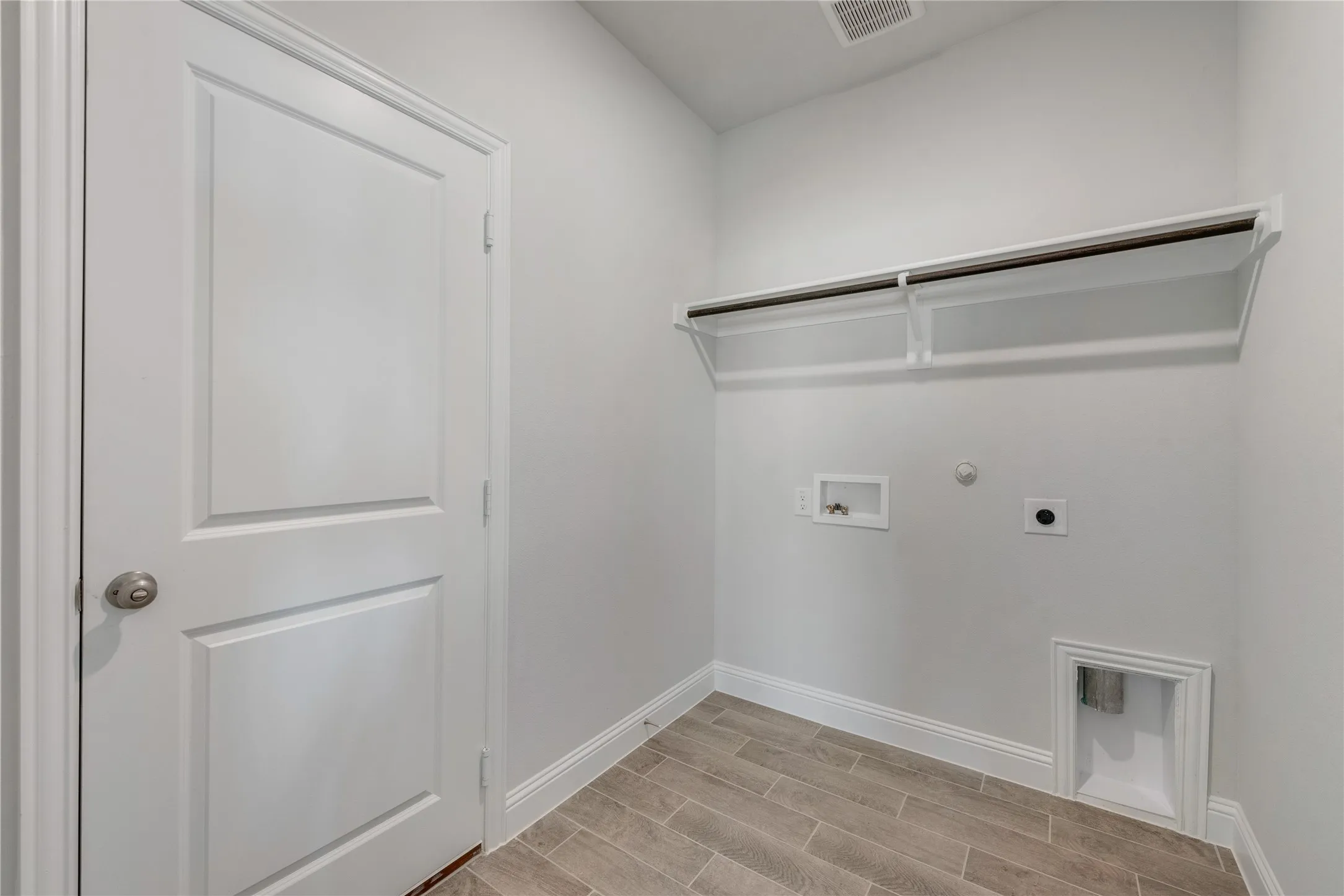 Single Family Residence For Sale in Collin County , 3016 Isla Terrace, Princeton, Texas 75407, 4 Bedroom, 3 Bathroom, 2 Garage spaces, 2,281 Sqft, built in 2024, mls#21218295, Real Estate Agent in Princeton, Homes For Sale in Collin county, Homes For Sale in Princeton, Realtor in Princeton Texas, Real Estate Brokerage Independent Realty Texas, Luminita Cordes Realtor
