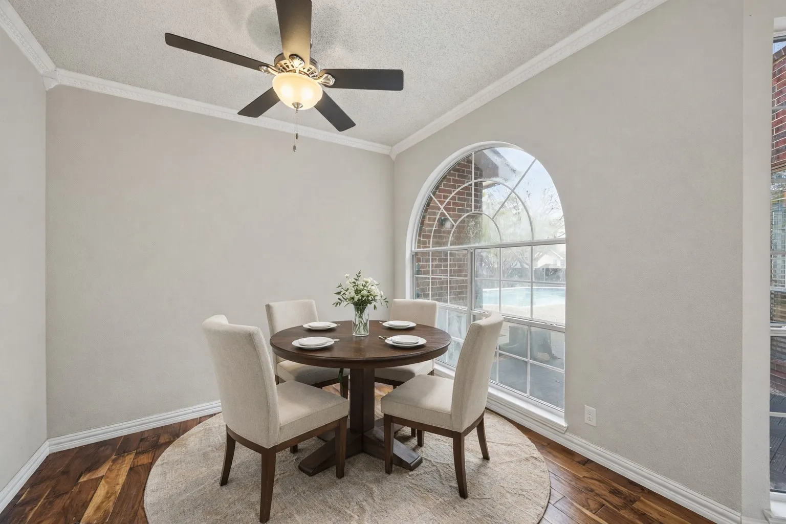 Breakfast Nook - virtually staged