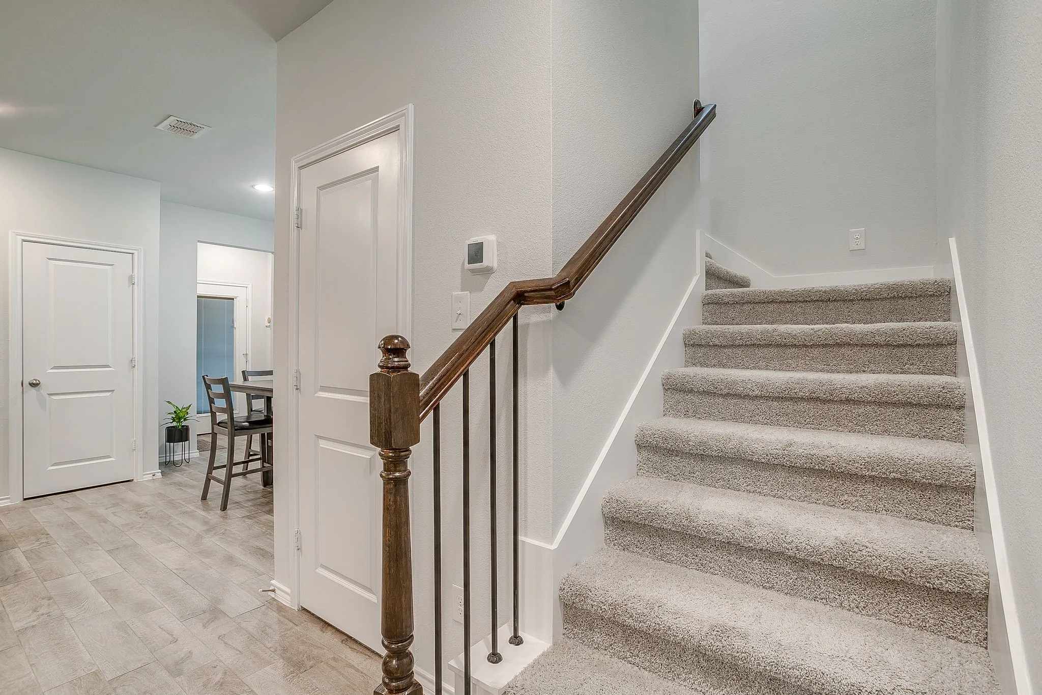 Townhouse For Sale in Tarrant County , 440 Milverton Drive, Fort Worth, Texas 76036, 4 Bedroom, 3 Bathroom, 2 Garage spaces, 1,924 Sqft, built in 2020, Preowned, mls#21195353, Real Estate Agent in Fort Worth, Homes For Sale in Tarrant county, Homes For Sale in Fort Worth, Realtor in Fort Worth Texas, Real Estate Brokerage Independent Realty Texas, Luminita Cordes Realtor