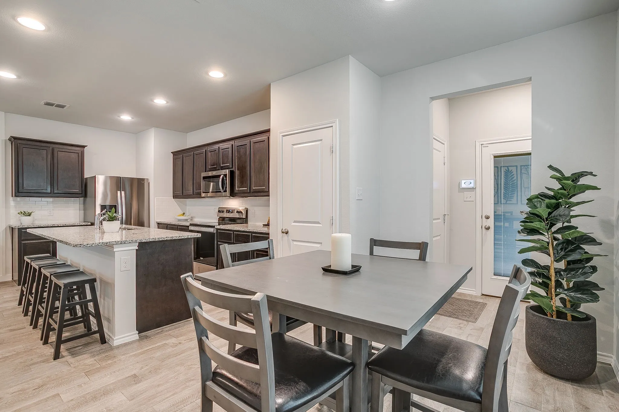 Townhouse For Sale in Tarrant County , 440 Milverton Drive, Fort Worth, Texas 76036, 4 Bedroom, 3 Bathroom, 2 Garage spaces, 1,924 Sqft, built in 2020, Preowned, mls#21195353, Real Estate Agent in Fort Worth, Homes For Sale in Tarrant county, Homes For Sale in Fort Worth, Realtor in Fort Worth Texas, Real Estate Brokerage Independent Realty Texas, Luminita Cordes Realtor