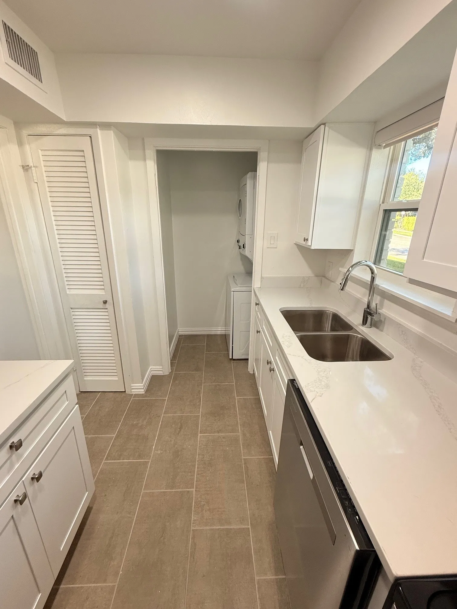 Condominium For Rent in Dallas County , 3933 Inwood Road 1023, Dallas, Texas 75209, 2 Bedrooms, 1 Bathroom, Garage spaces, 766 Sqft, built in 1983, Preowned, Price $1,745, mls#21192938, Real Estate Agent in Dallas, Homes For Rent in Dallas county, Homes For Rent in Dallas, Realtor in Dallas Texas, Real Estate Brokerage Independent Realty Texas, Luminita Cordes Realtor