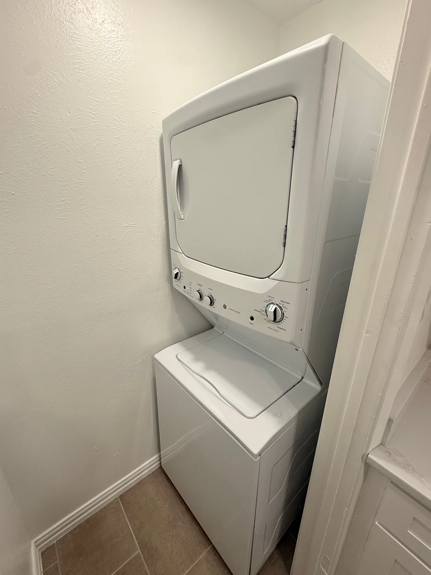 Condominium For Rent in Dallas County , 3933 Inwood Road 1023, Dallas, Texas 75209, 2 Bedrooms, 1 Bathroom, Garage spaces, 766 Sqft, built in 1983, Preowned, Price $1,745, mls#21192938, Real Estate Agent in Dallas, Homes For Rent in Dallas county, Homes For Rent in Dallas, Realtor in Dallas Texas, Real Estate Brokerage Independent Realty Texas, Luminita Cordes Realtor