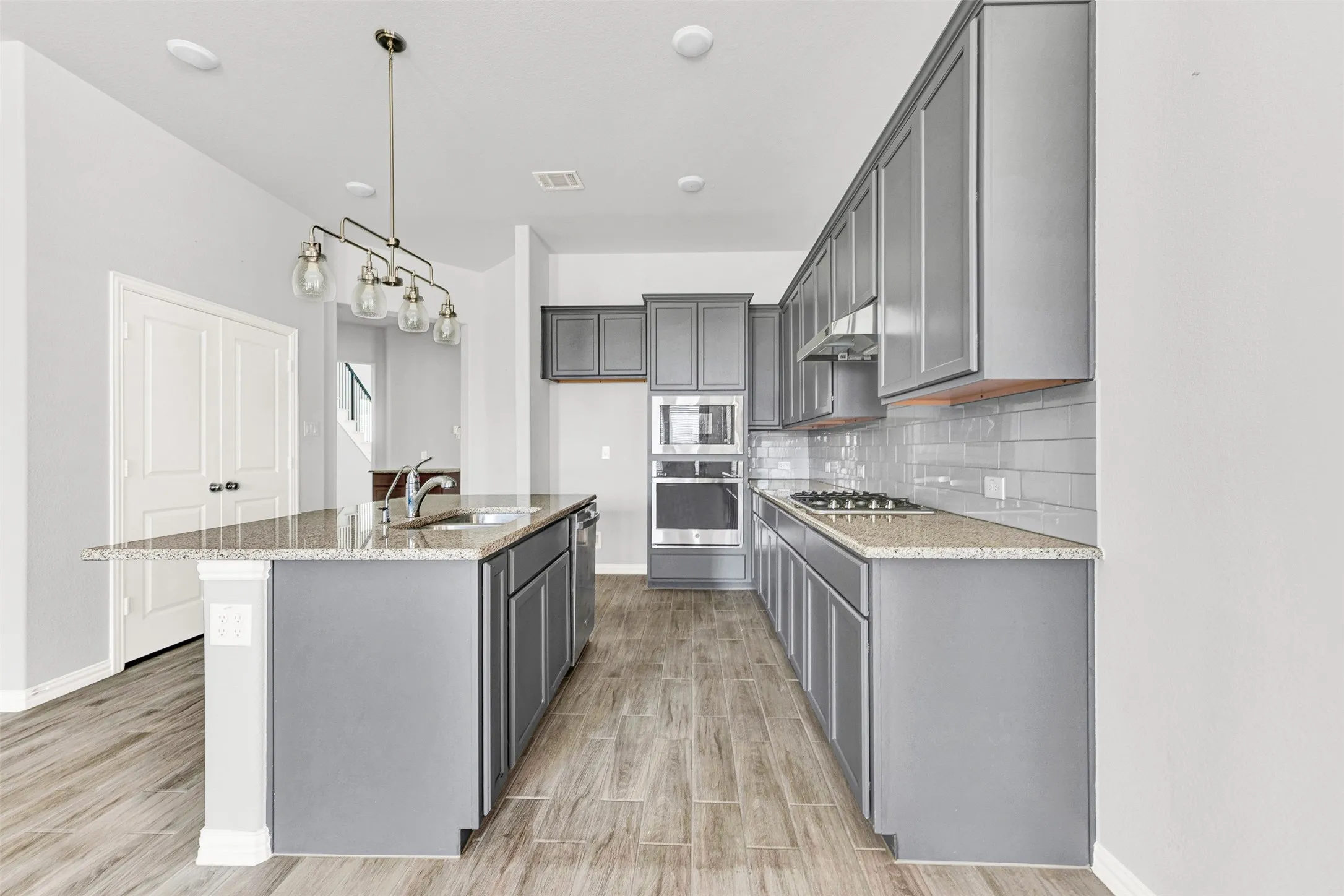 Single Family Residence For Sale in Collin County , 3124 Greenbriar Drive, Celina, Texas 75009, 3 Bedrooms, 3 Bathrooms, 2 Garage spaces, 2,643 Sqft, built in 2022, Preowned, Price $475,000, mls#21218039, Real Estate Agent in Celina, Homes For Sale in Collin county, Homes For Sale in Celina, Realtor in Celina Texas, Real Estate Brokerage Independent Realty Texas, Luminita Cordes Realtor