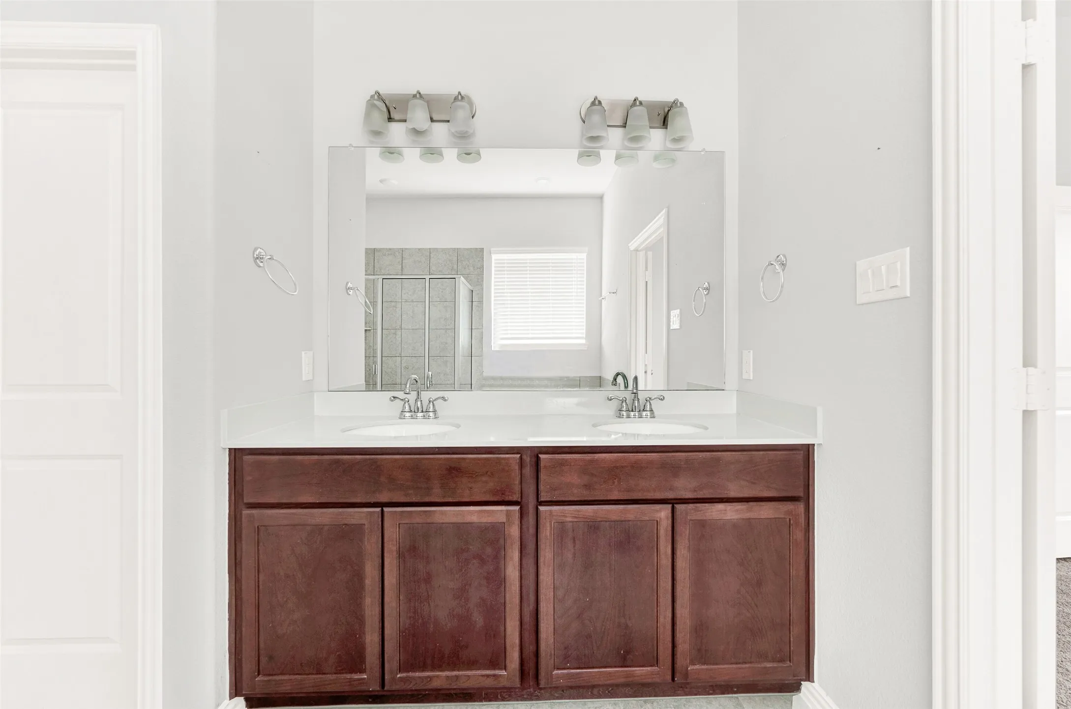 Primary Ensuite Bath