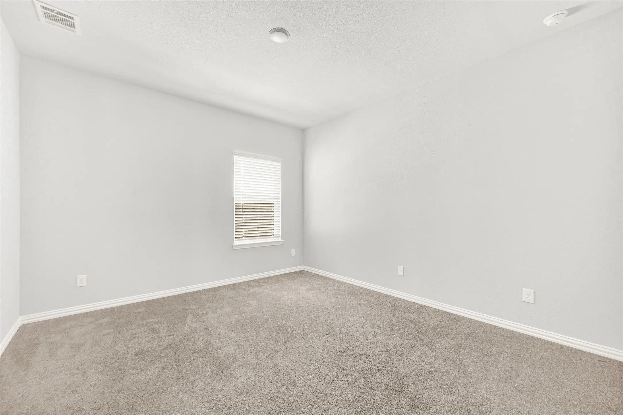 Single Family Residence For Sale in Collin County , 3124 Greenbriar Drive, Celina, Texas 75009, 3 Bedrooms, 3 Bathrooms, 2 Garage spaces, 2,643 Sqft, built in 2022, Preowned, Price $475,000, mls#21218039, Real Estate Agent in Celina, Homes For Sale in Collin county, Homes For Sale in Celina, Realtor in Celina Texas, Real Estate Brokerage Independent Realty Texas, Luminita Cordes Realtor