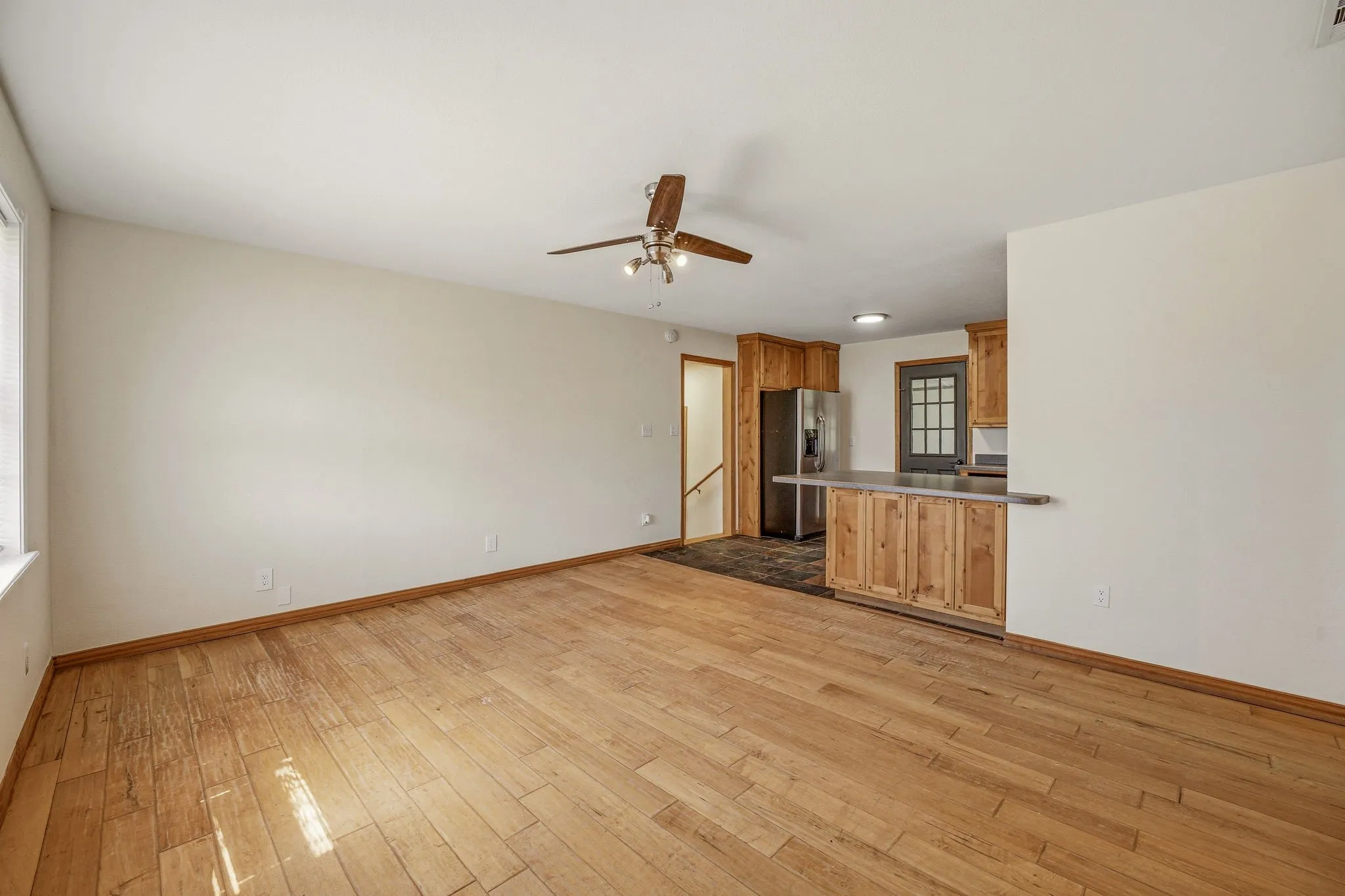 Single Family Residence For Sale in Hamilton County , 600 E Third Street, Hico, Texas 76457, 4 Bedroom, 2 Bathroom, Garage spaces, 2,079 Sqft, built in 1945, Preowned, mls#21218247, Real Estate Agent in Hico, Homes For Sale in Hamilton county, Homes For Sale in Hico, Realtor in Hico Texas, Real Estate Brokerage Independent Realty Texas, Luminita Cordes Realtor