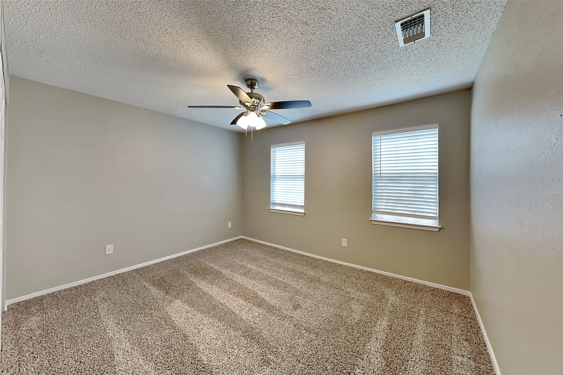 Single Family Residence For Rent in Denton County , 1504 Homestead Street, Flower Mound, Texas 75028, 3 Bedrooms, 3 Bathrooms, 2 Garage spaces, 1,664 Sqft, built in 1983, Preowned, Price $2,400, mls#21218563, Real Estate Agent in Flower Mound, Homes For Rent in Denton county, Homes For Rent in Flower Mound, Realtor in Flower Mound Texas, Real Estate Brokerage Independent Realty Texas, Luminita Cordes Realtor