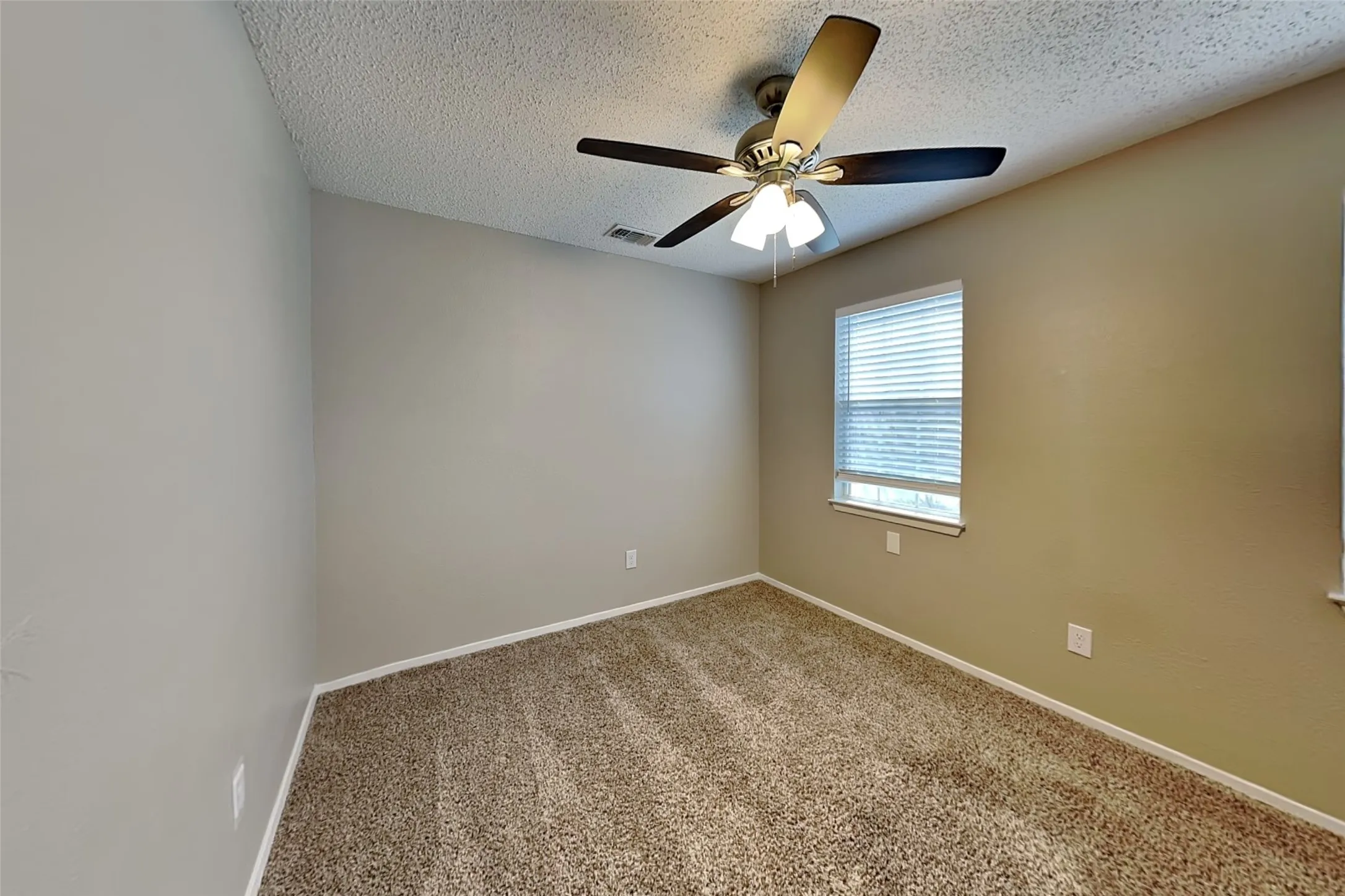 Single Family Residence For Rent in Denton County , 1504 Homestead Street, Flower Mound, Texas 75028, 3 Bedrooms, 3 Bathrooms, 2 Garage spaces, 1,664 Sqft, built in 1983, Preowned, Price $2,400, mls#21218563, Real Estate Agent in Flower Mound, Homes For Rent in Denton county, Homes For Rent in Flower Mound, Realtor in Flower Mound Texas, Real Estate Brokerage Independent Realty Texas, Luminita Cordes Realtor